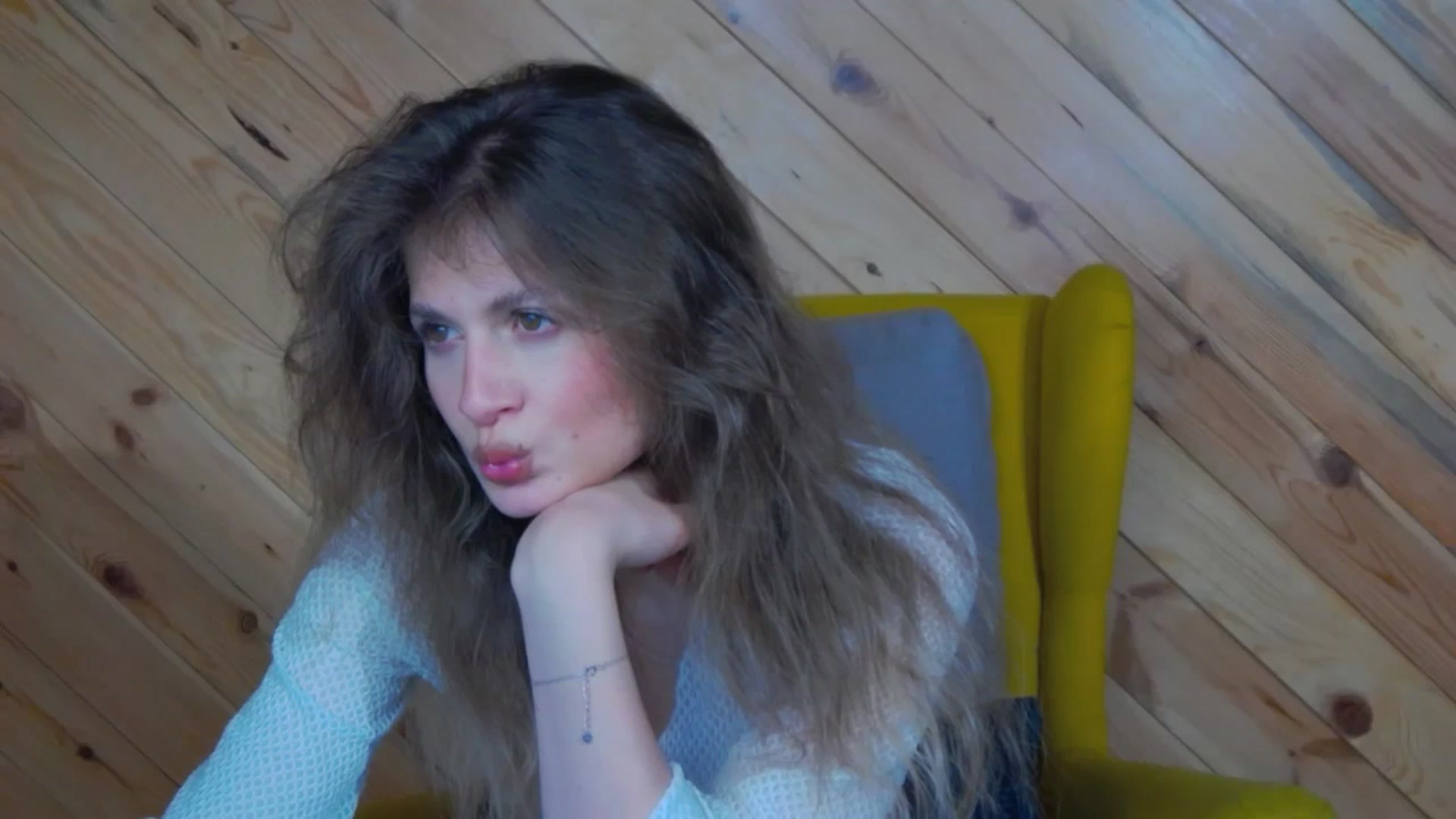 Gallery image thumbnail from Miss_L's myfreecams stream on, 05/27/2025, 19:47 image 1 of 20