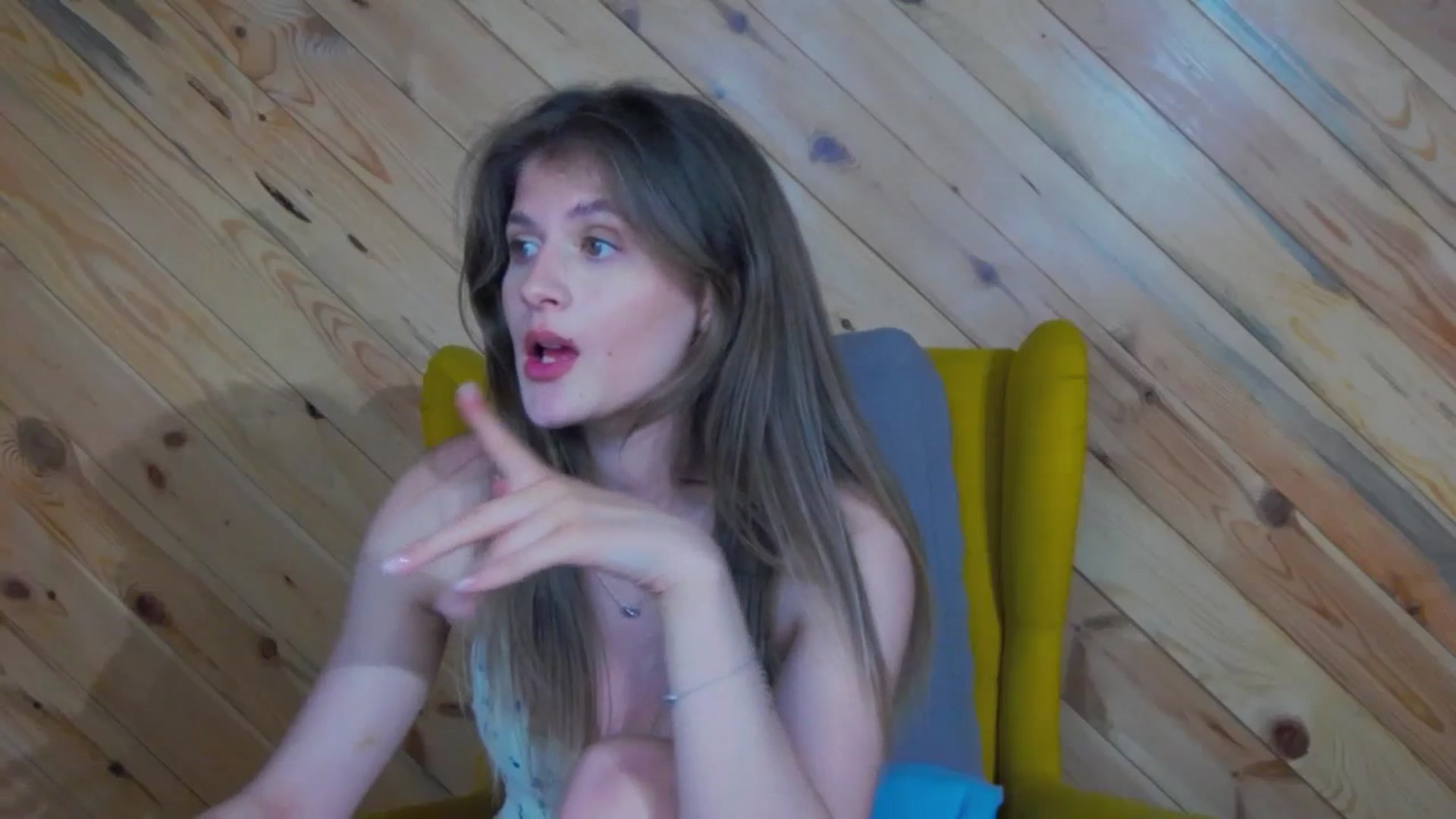 Gallery image thumbnail from Miss_L's myfreecams stream on, 06/04/2025, 19:13 image 11 of 20