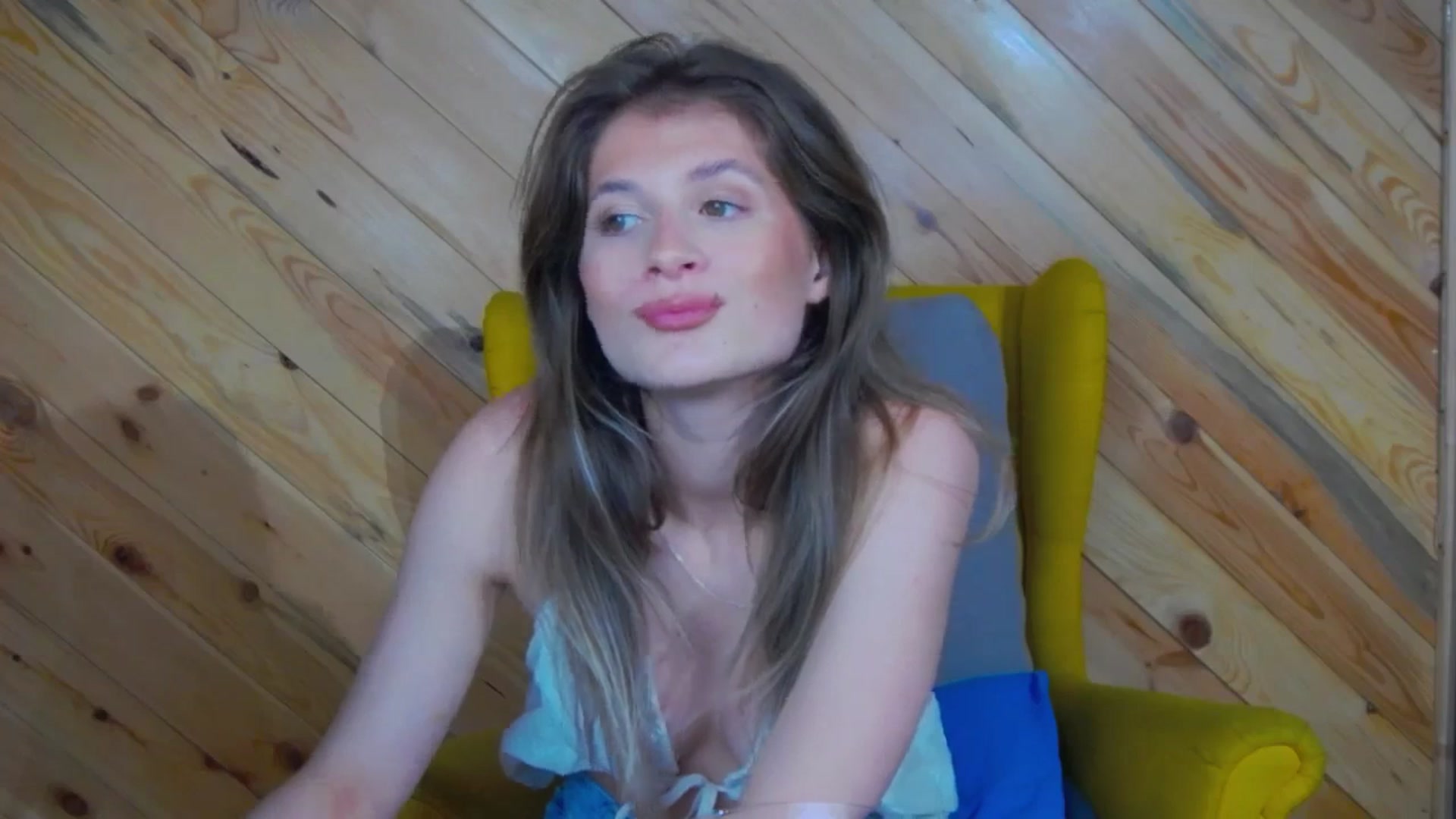 Gallery image thumbnail from Miss_L's myfreecams stream on, 06/07/2025, 18:03 image 18 of 20