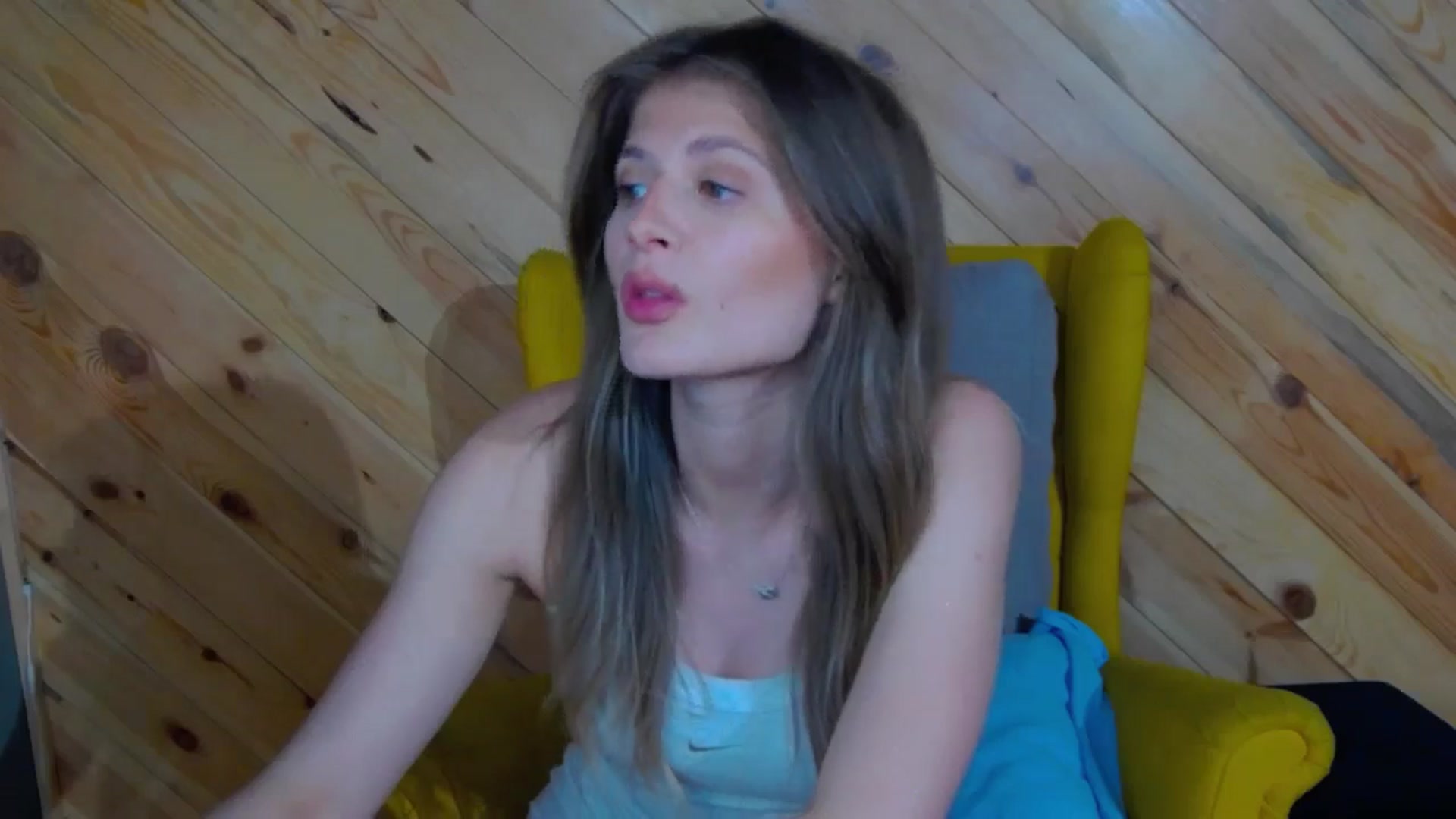 Gallery image thumbnail from Miss_L's myfreecams stream on, 06/09/2025, 19:32 image 16 of 20