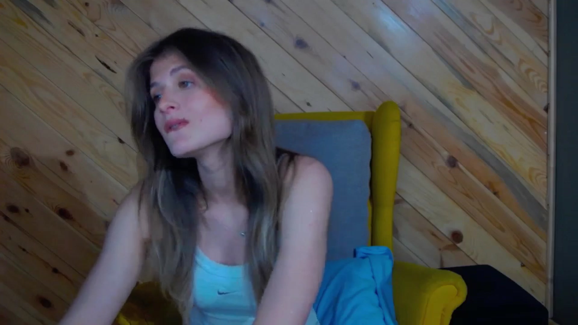 Gallery image thumbnail from Miss_L's myfreecams stream on, 06/09/2025, 19:32 image 6 of 20