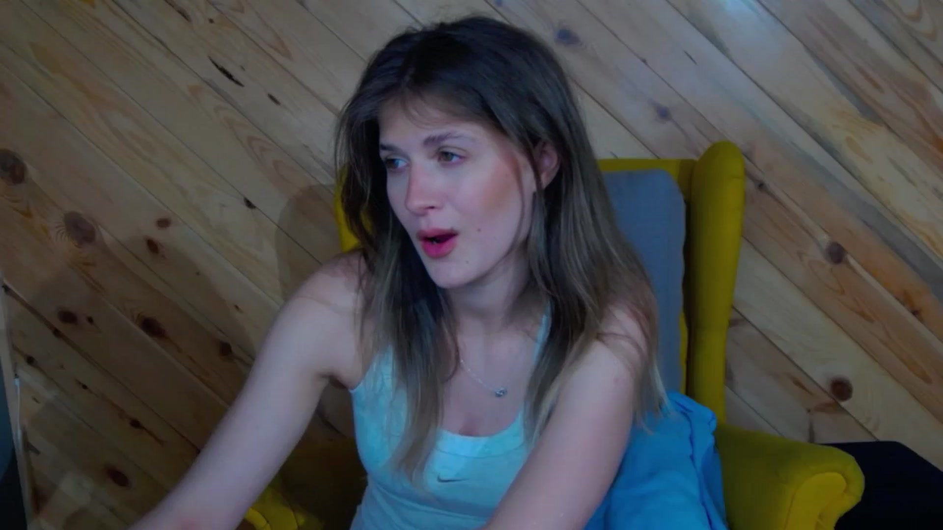 Gallery image thumbnail from Miss_L's myfreecams stream on, 06/09/2025, 19:32 image 18 of 20
