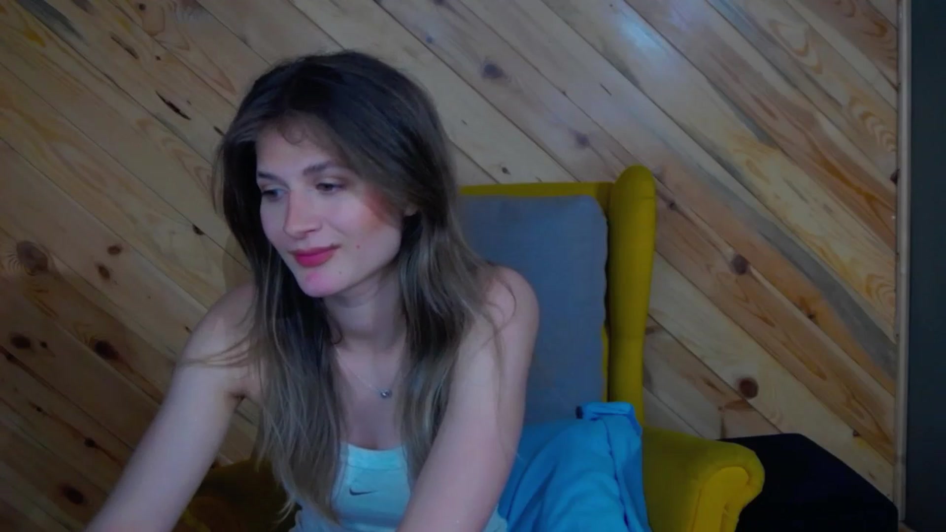 Gallery image thumbnail from Miss_L's myfreecams stream on, 06/09/2025, 19:32 image 10 of 20