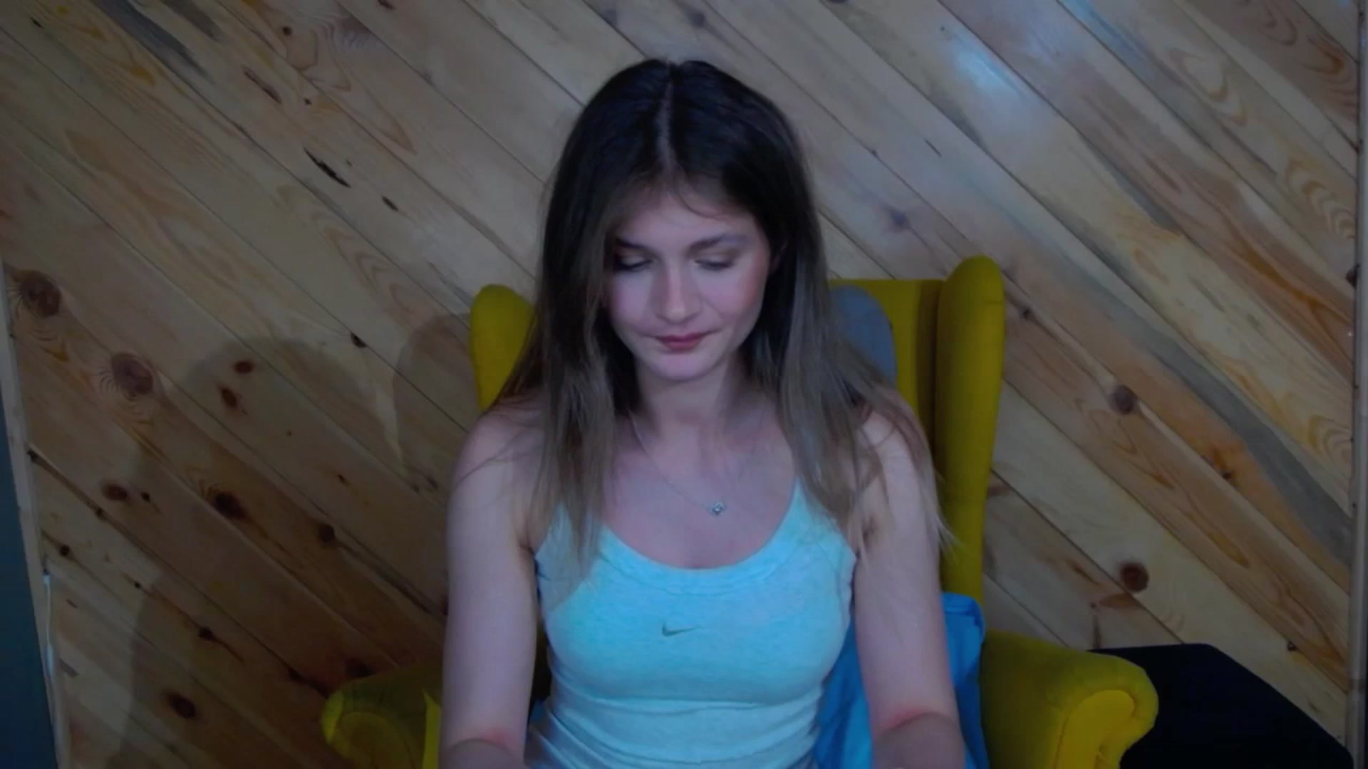 Gallery image thumbnail from Miss_L's myfreecams stream on, 06/09/2025, 19:32 image 2 of 20