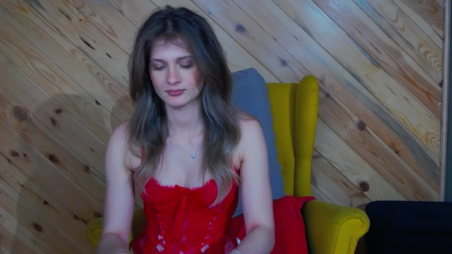 Gallery image thumbnail from Miss_L's myfreecams stream on, 06/16/2025, 22:05 image 18 of 20