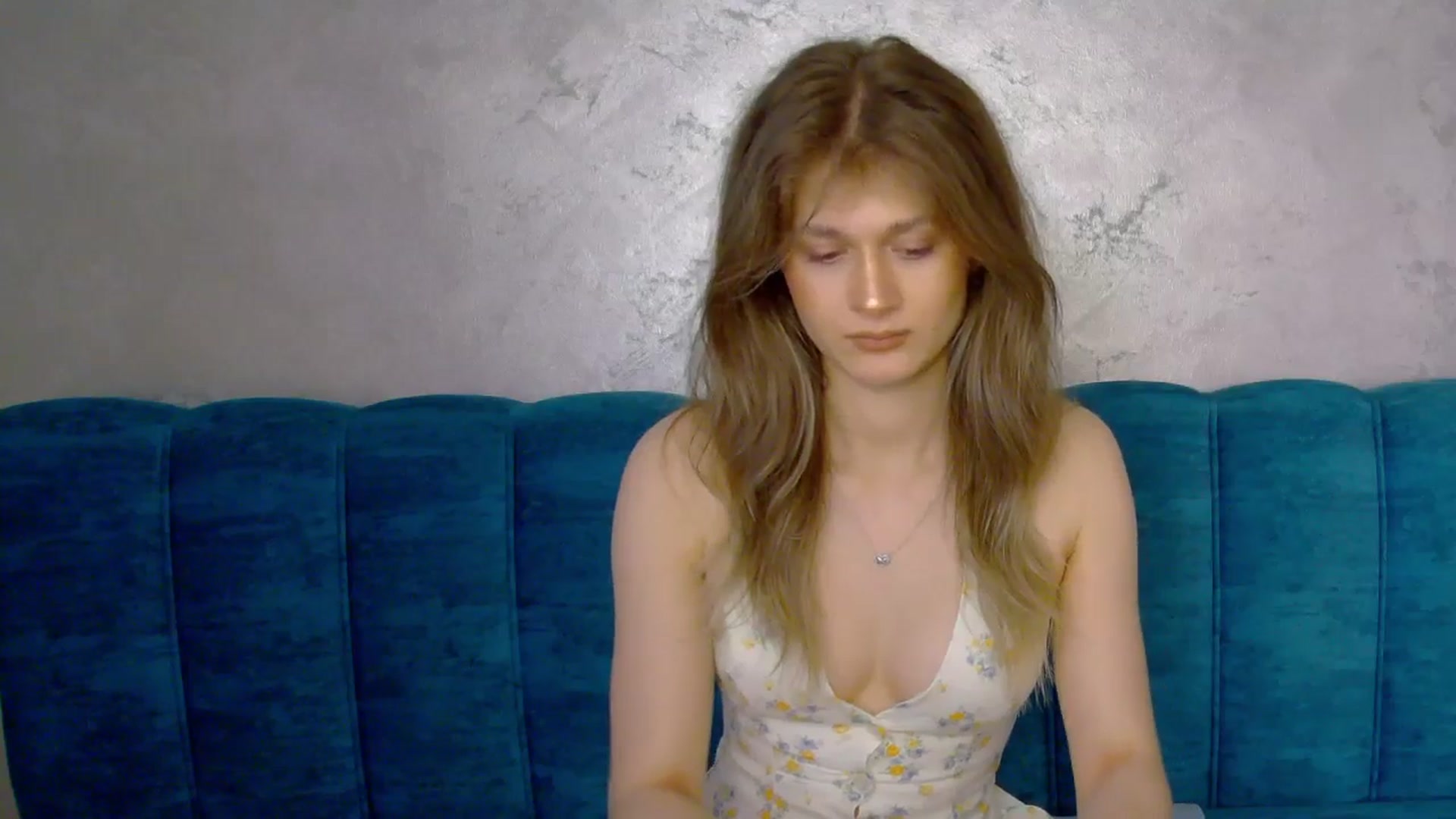 Gallery image thumbnail from Miss_L's myfreecams stream on, 06/17/2025, 18:21 image 8 of 20