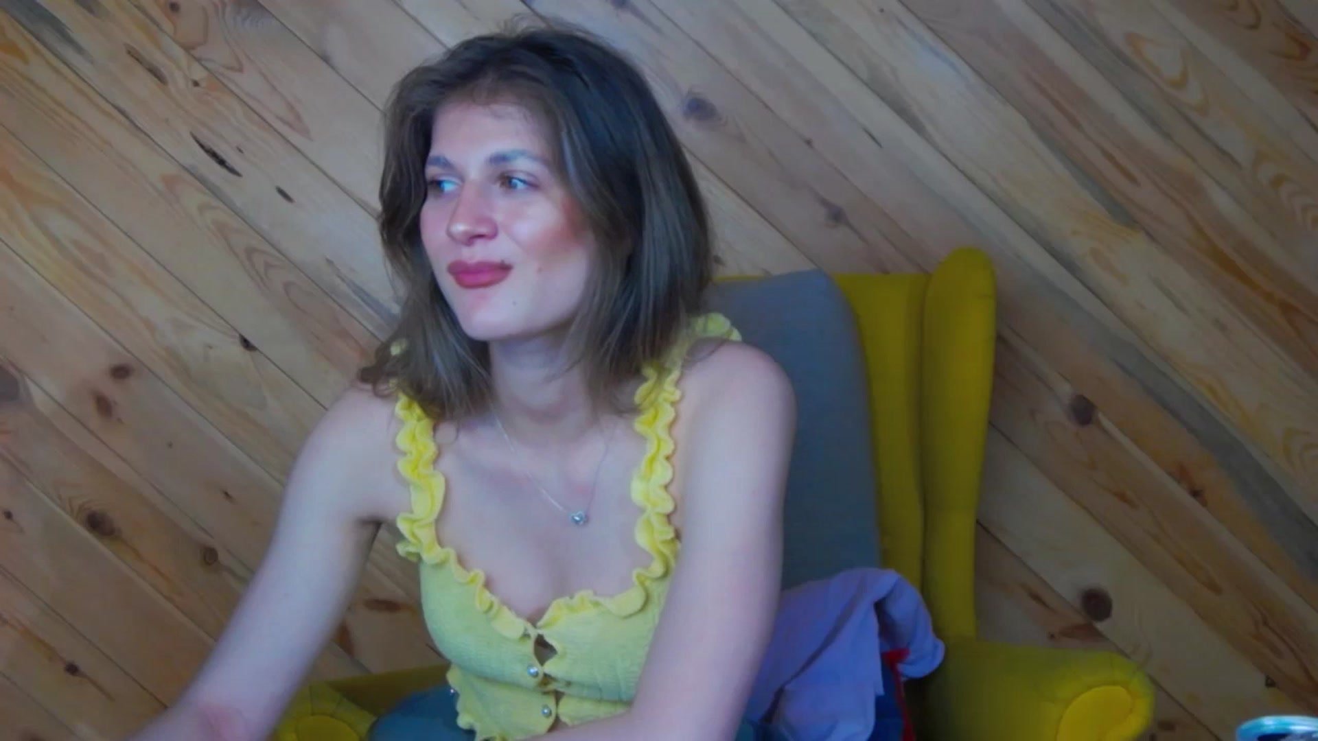 Gallery image thumbnail from Miss_L's myfreecams stream on, 06/29/2025, 17:43 image 15 of 20