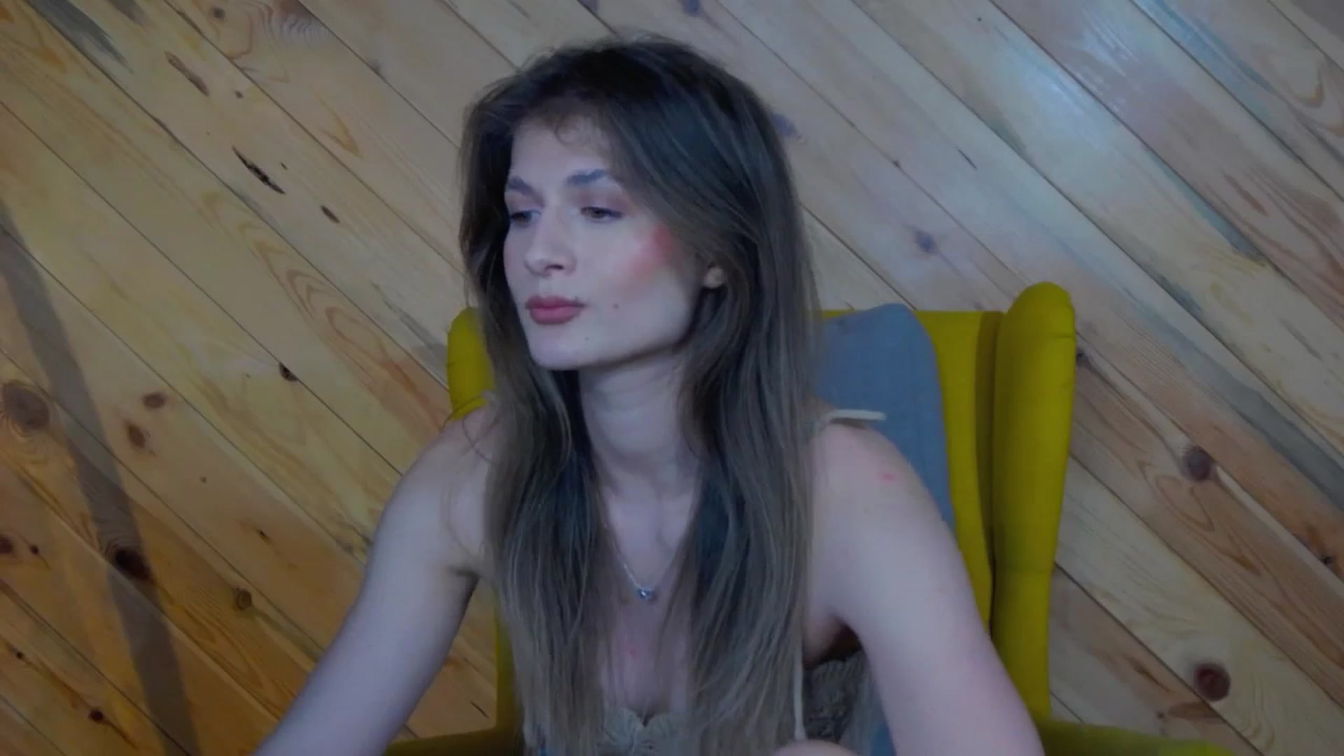 Gallery image thumbnail from Miss_L's myfreecams stream on, 07/08/2025, 15:27 image 3 of 20