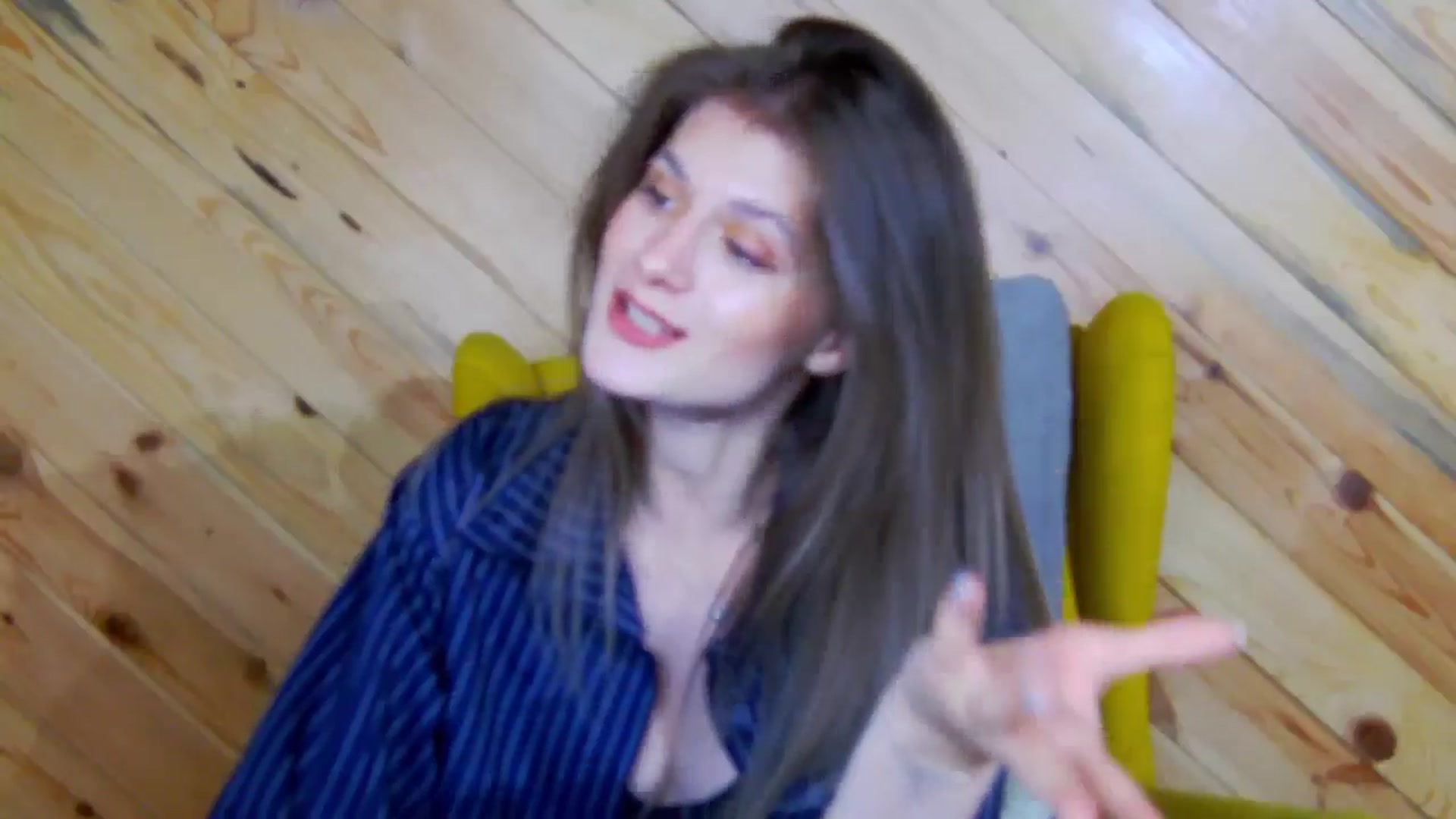 Gallery image thumbnail from Miss_L's myfreecams stream on, 07/13/2025, 18:01 image 4 of 20