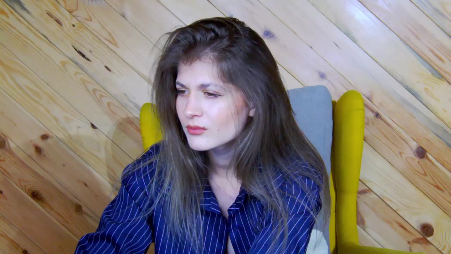Gallery image thumbnail from Miss_L's myfreecams stream on, 07/13/2025, 18:01 image 6 of 20
