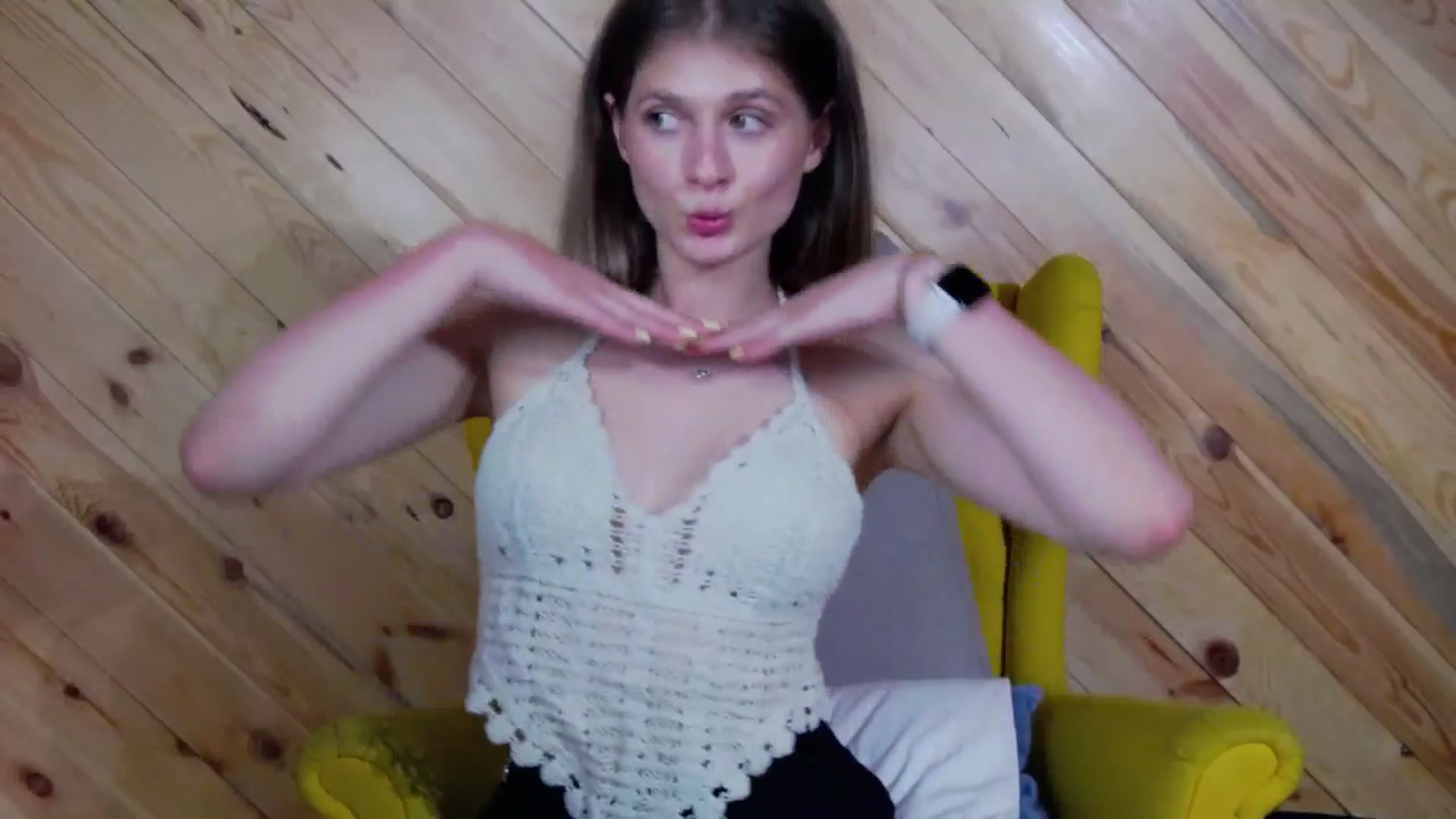 Gallery image thumbnail from Miss_L's myfreecams stream on, 07/28/2025, 15:30 image 19 of 20