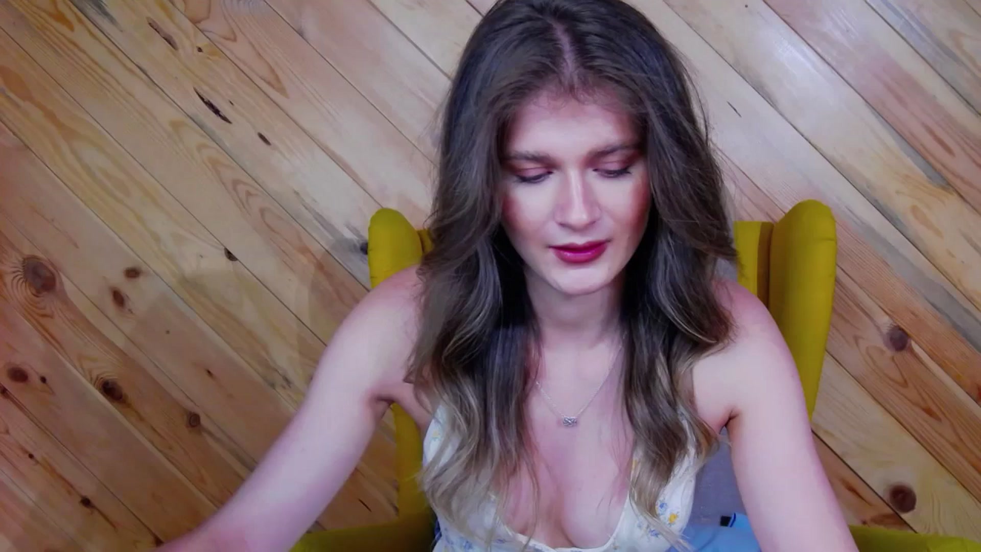 Gallery image thumbnail from Miss_L's myfreecams stream on, 08/03/2025, 19:01 image 1 of 20