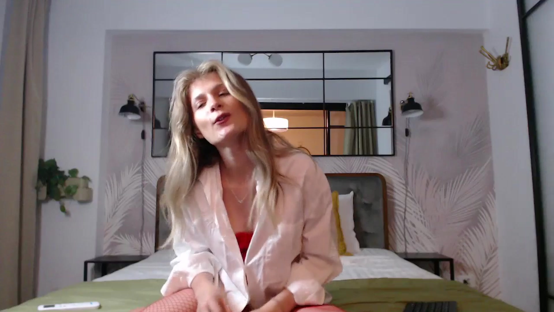 Gallery image thumbnail from Miss_L's myfreecams stream on, 08/16/2025, 18:18 image 17 of 20