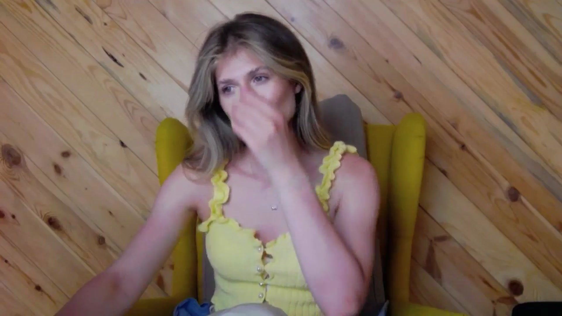Gallery image thumbnail from Miss_L's myfreecams stream on, 08/20/2025, 18:51 image 3 of 20