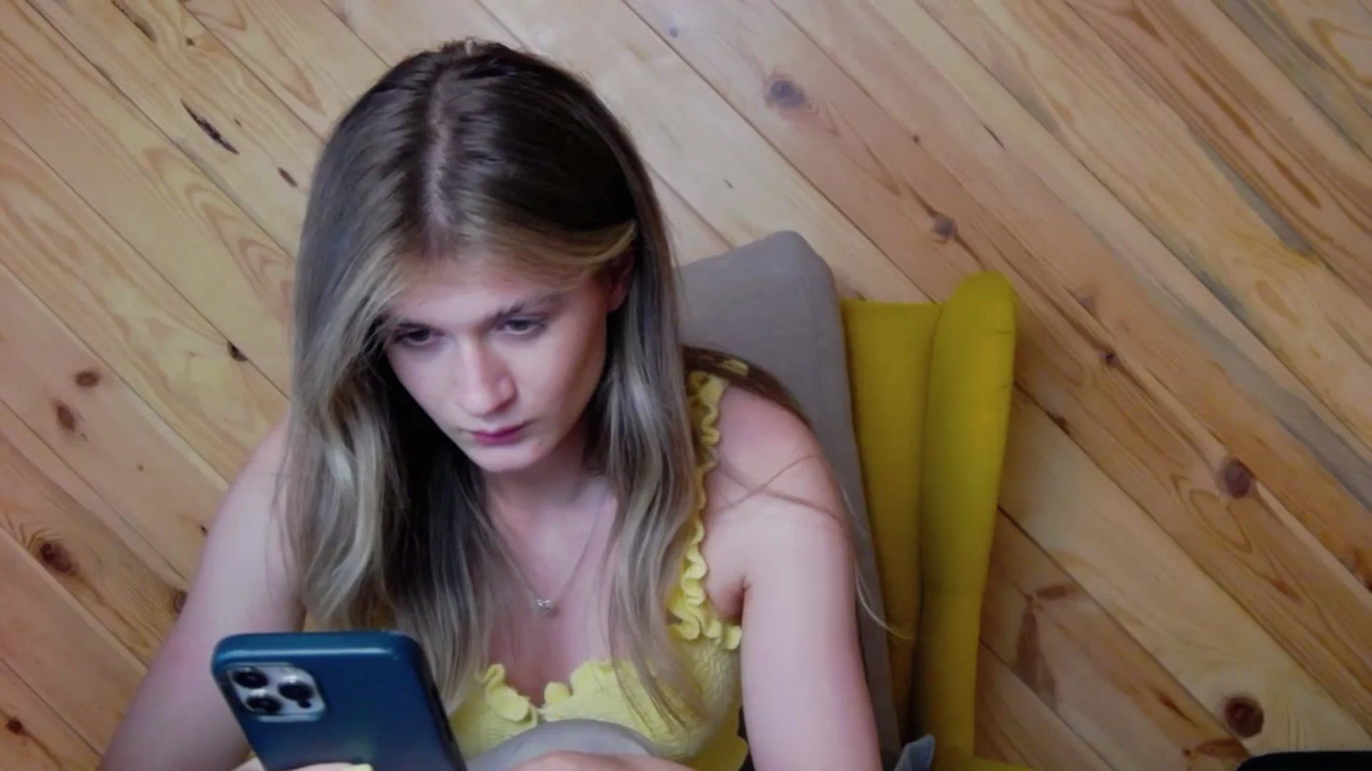 Gallery image thumbnail from Miss_L's myfreecams stream on, 08/20/2025, 18:51 image 8 of 20