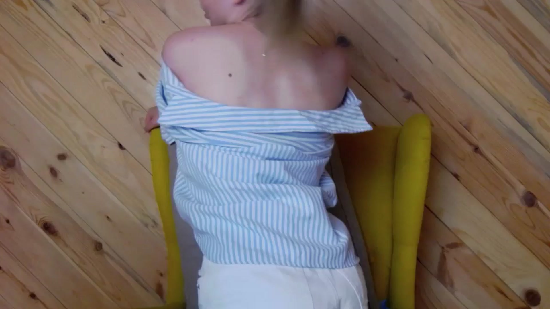 Gallery image thumbnail from Miss_L's myfreecams stream on, 08/22/2025, 19:20 image 1 of 20