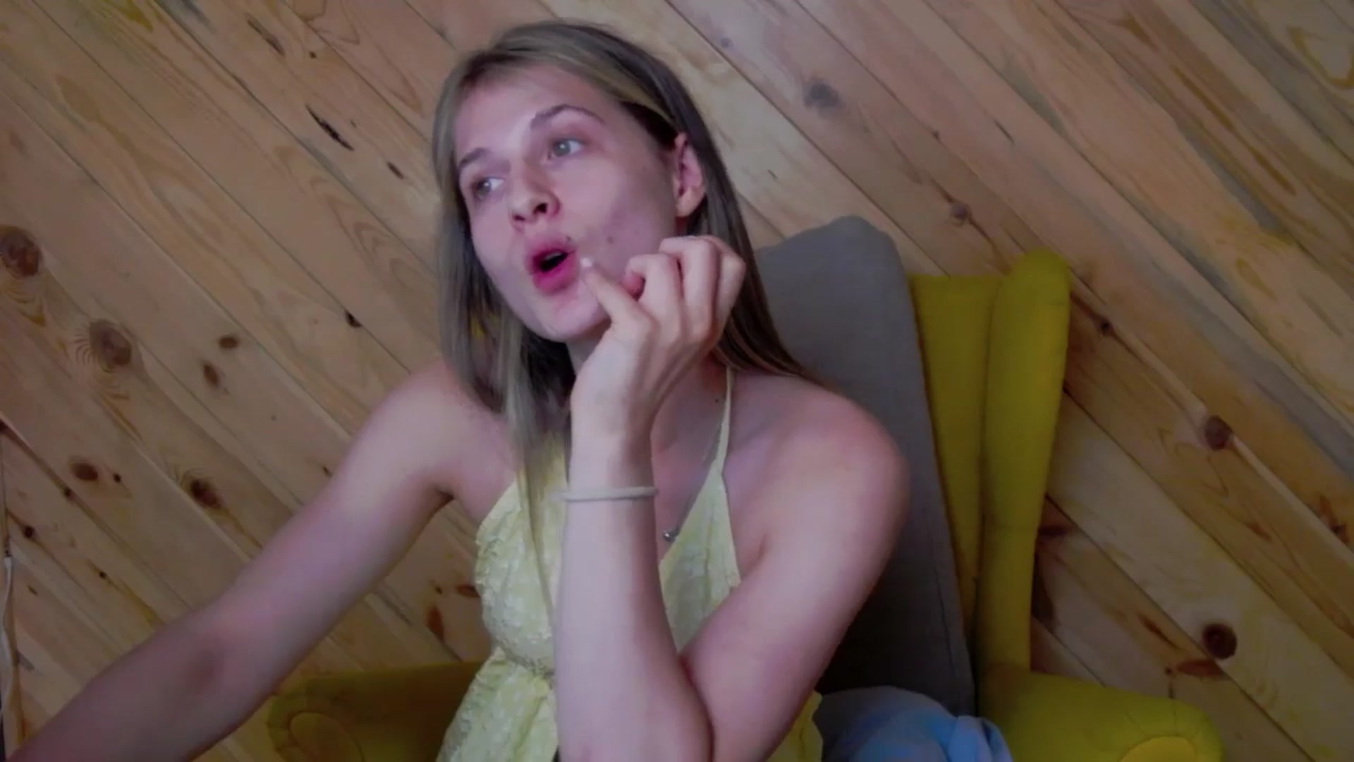 Gallery image thumbnail from Miss_L's myfreecams stream on, 08/27/2025, 18:45 image 17 of 20