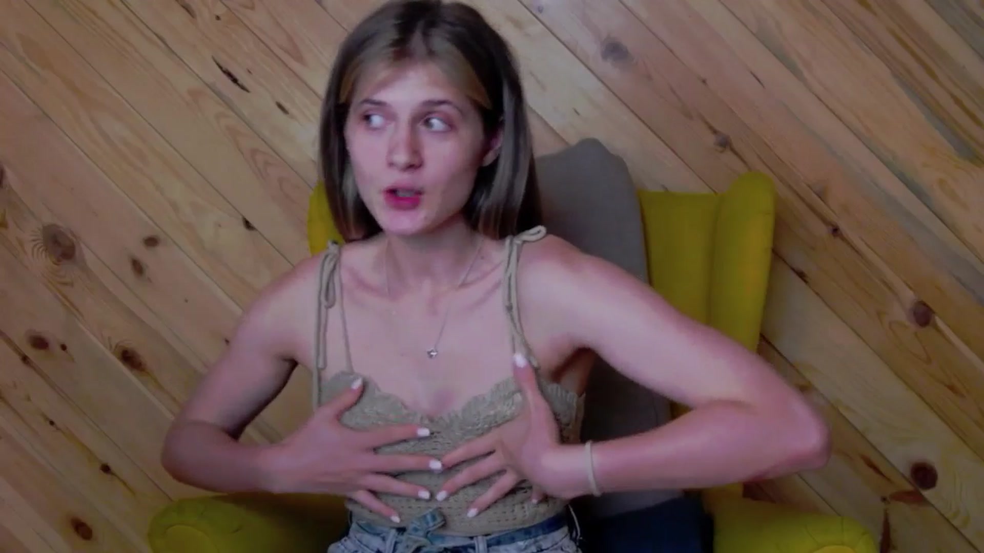 Gallery image thumbnail from Miss_L's myfreecams stream on, 08/29/2025, 20:23 image 9 of 20