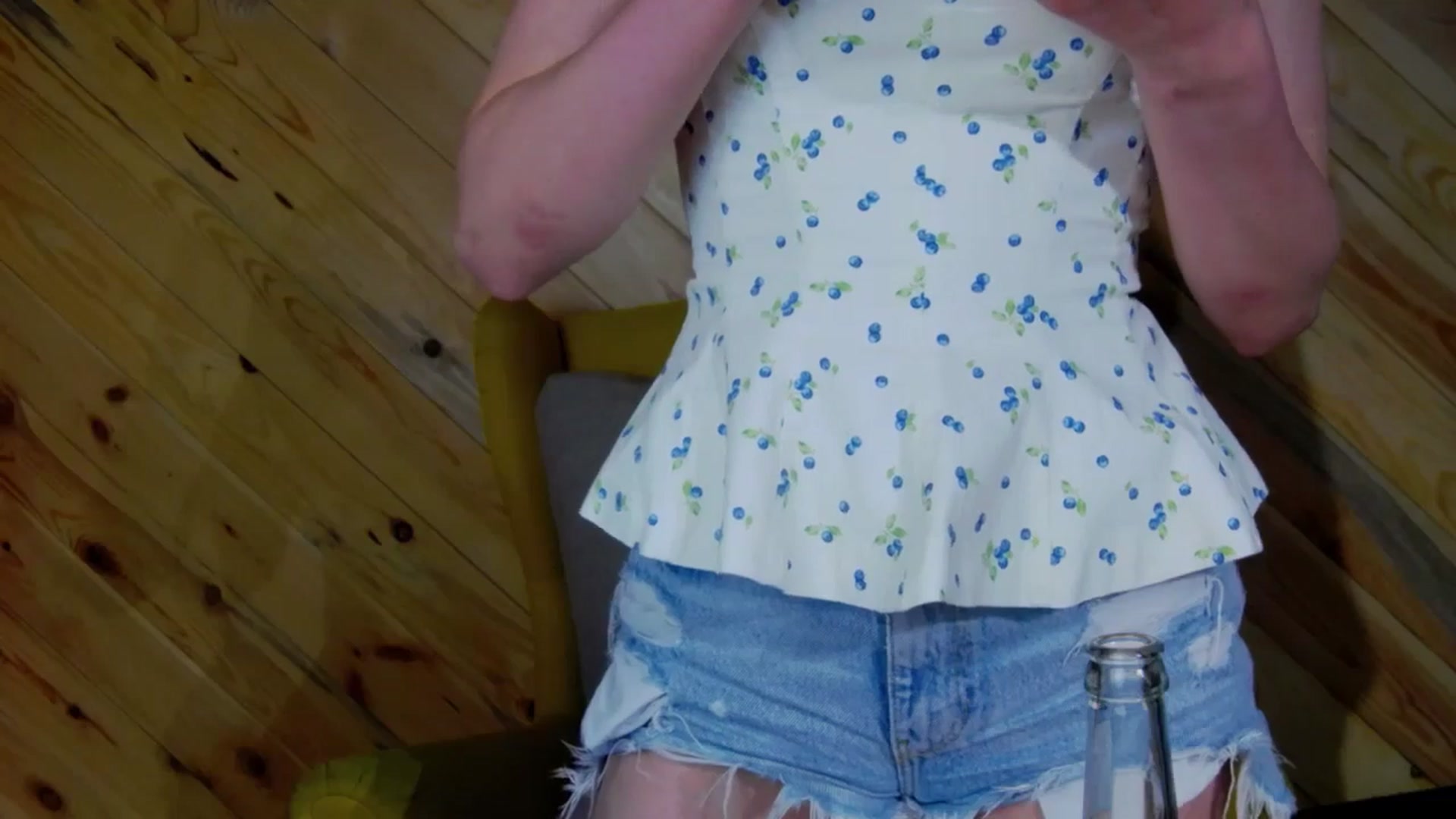 Gallery image thumbnail from Miss_L's myfreecams stream on, 09/26/2025, 17:30 image 7 of 20