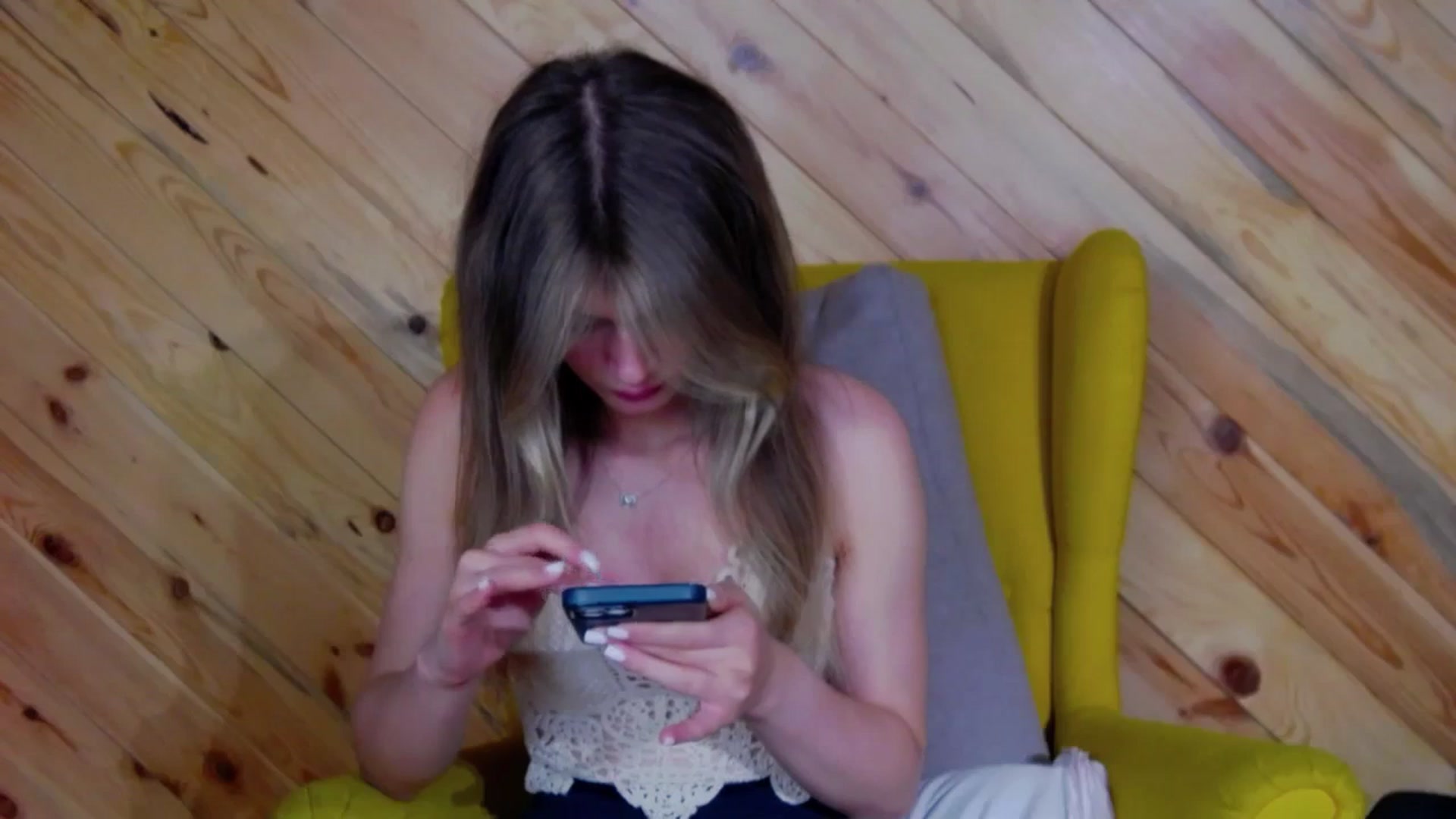 Gallery image thumbnail from Miss_L's myfreecams stream on, 09/29/2025, 21:57 image 15 of 20