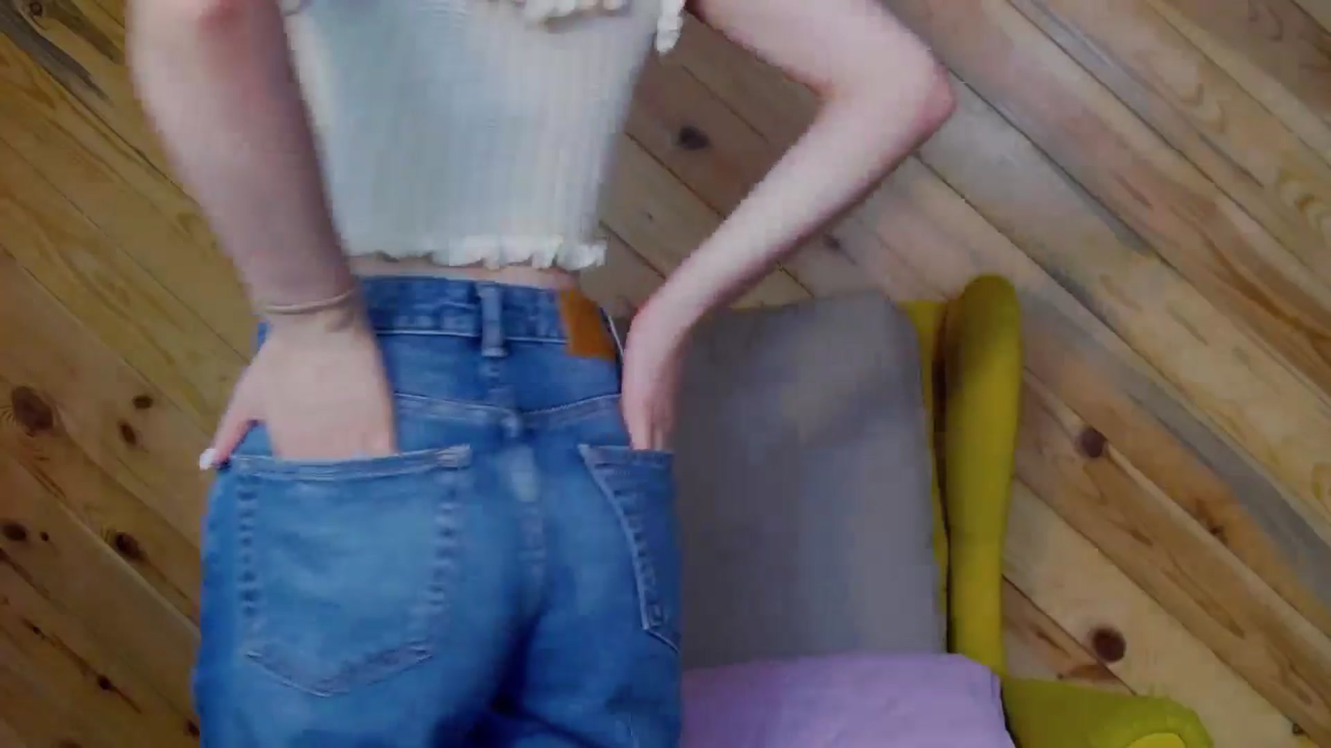 Gallery image thumbnail from Miss_L's myfreecams stream on, 10/14/2025, 19:30 image 6 of 20