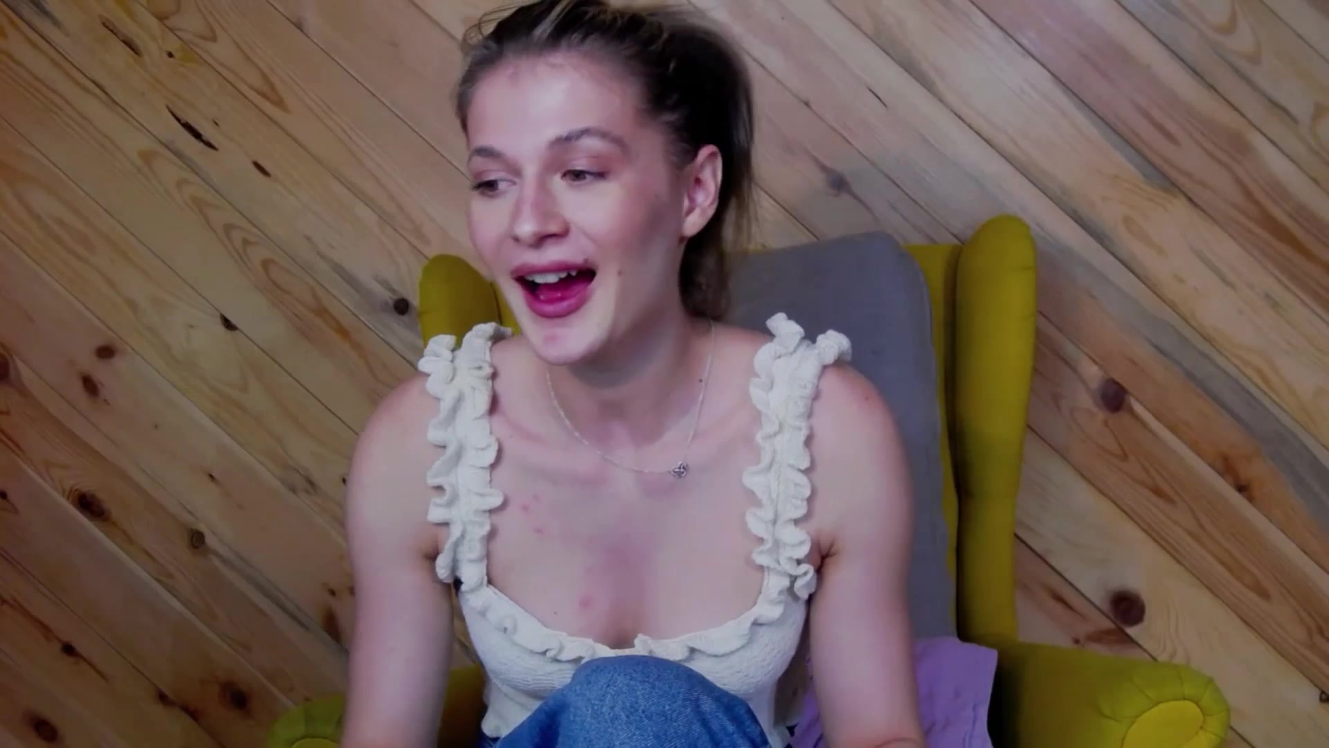 Gallery image thumbnail from Miss_L's myfreecams stream on, 10/14/2025, 19:30 image 11 of 20