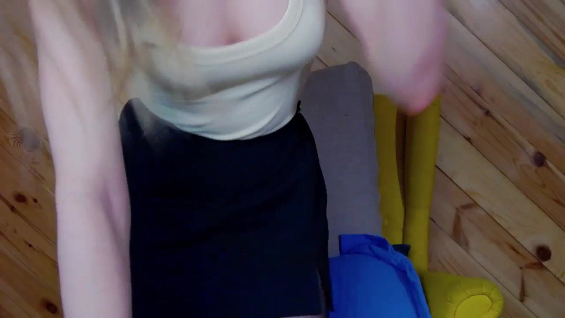 Gallery image thumbnail from Miss_L's myfreecams stream on, 10/27/2025, 21:16 image 18 of 20