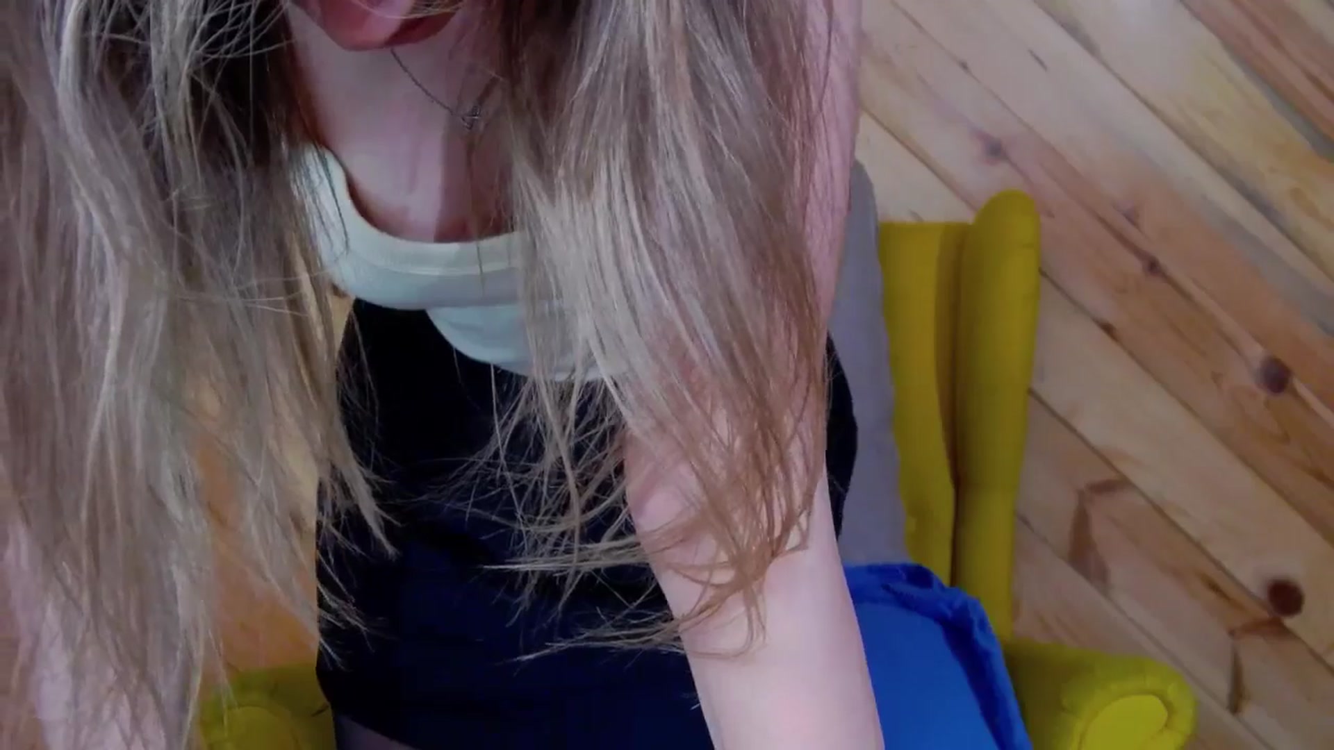 Gallery image thumbnail from Miss_L's myfreecams stream on, 10/27/2025, 21:16 image 10 of 20