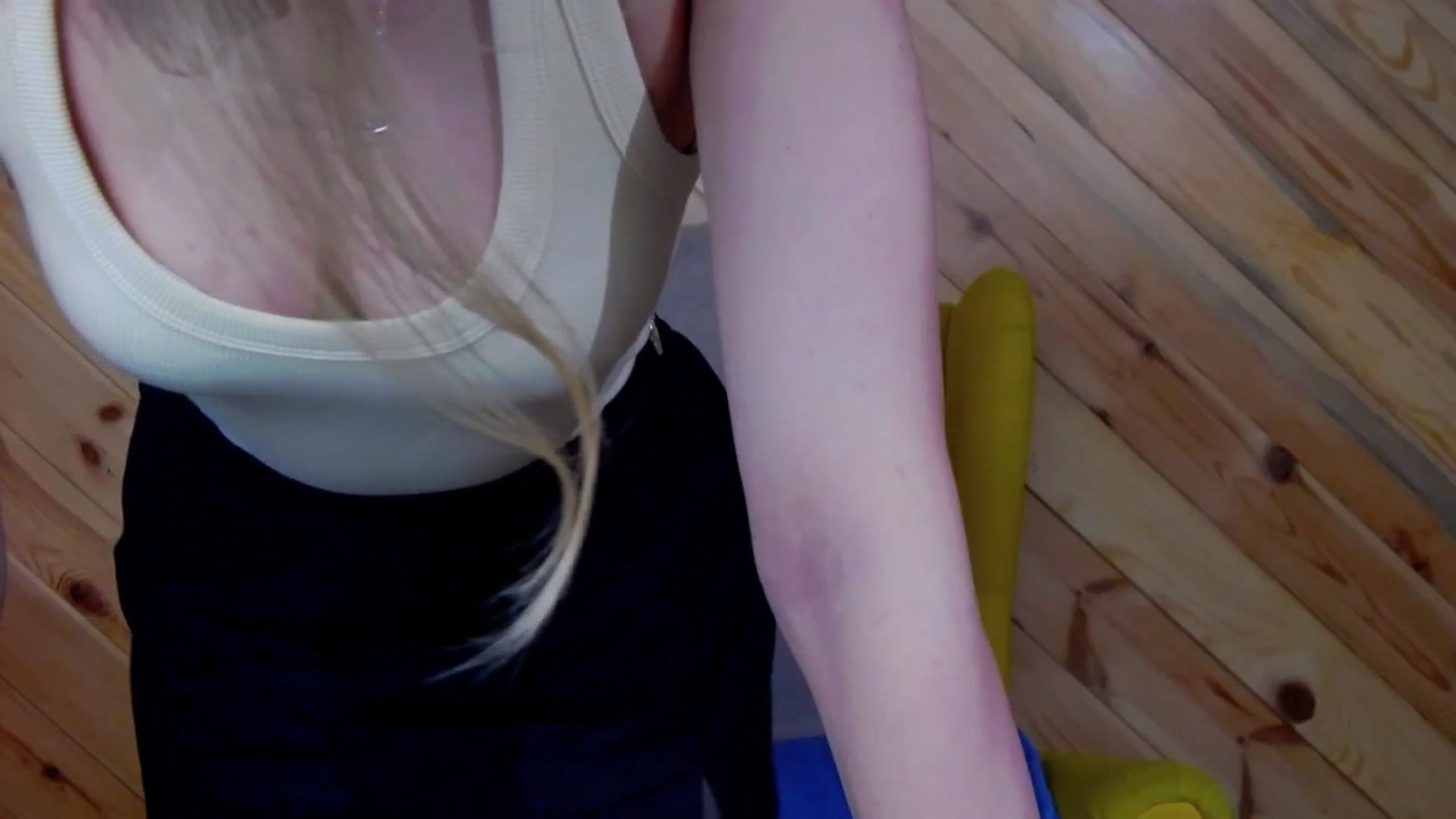 Gallery image thumbnail from Miss_L's myfreecams stream on, 10/27/2025, 21:16 image 3 of 20