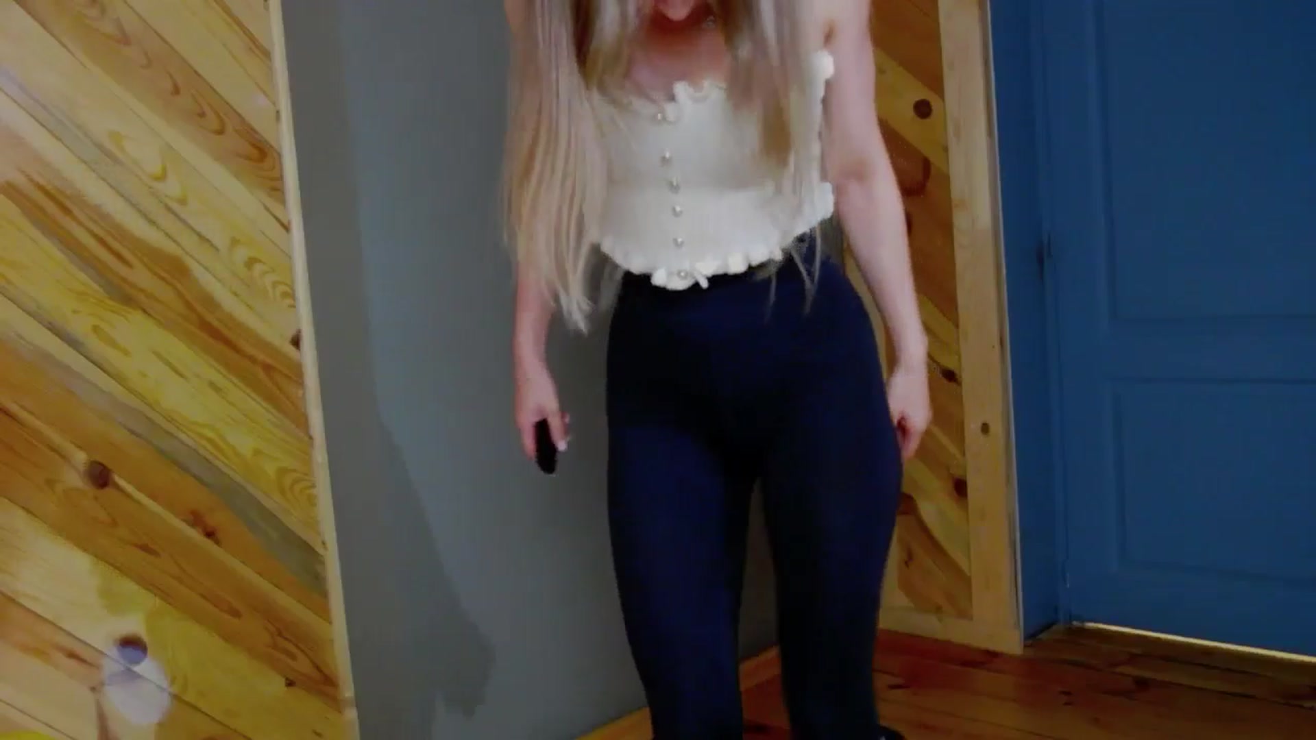 Gallery image thumbnail from Miss_L's myfreecams stream on, 11/09/2025, 20:48 image 2 of 20