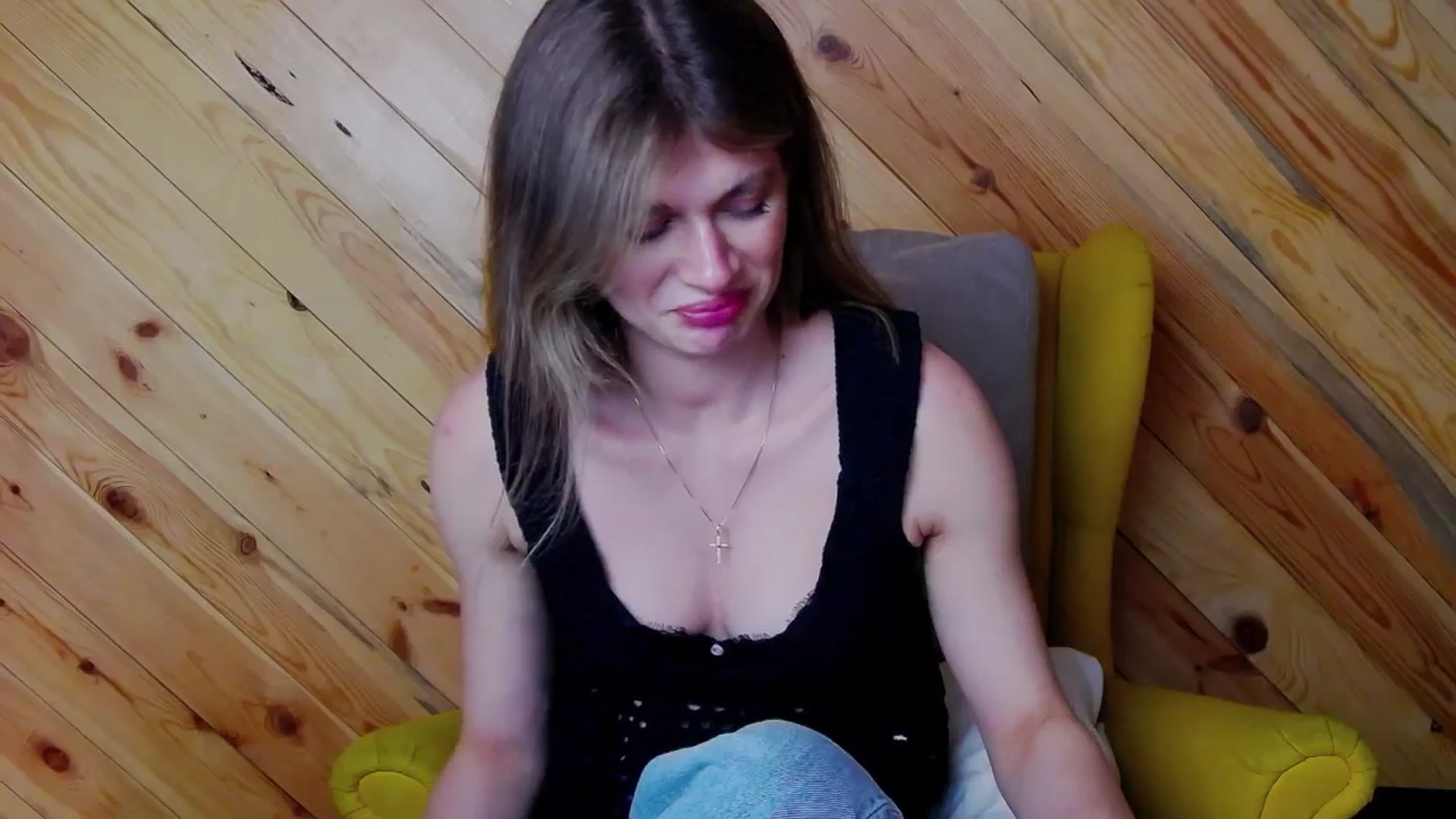 Gallery image thumbnail from Miss_L's myfreecams stream on, 11/15/2025, 21:51 image 3 of 20