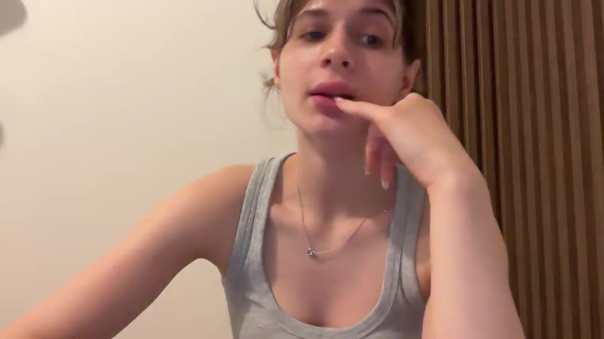 Gallery image thumbnail from Miss_L's myfreecams stream on, 08/21/2026, 15:38 image 7 of 20