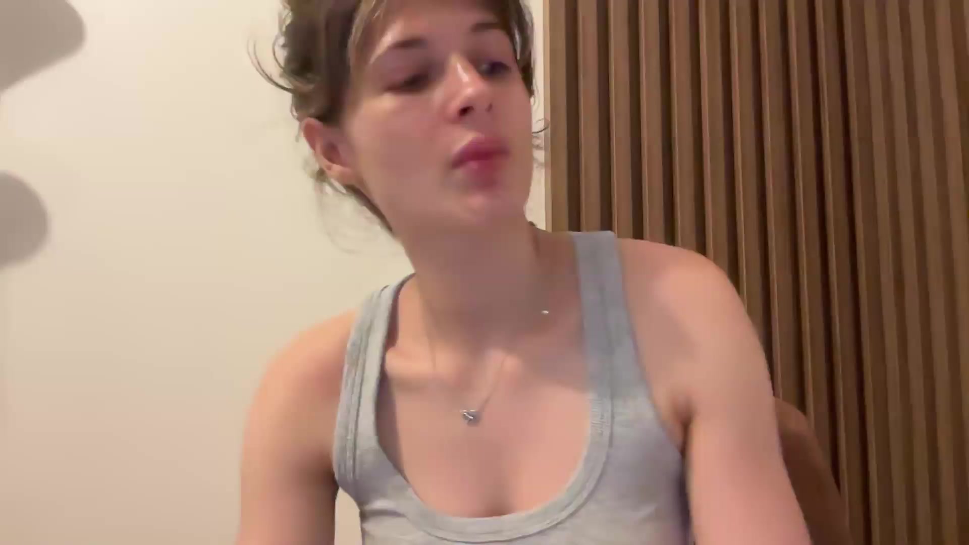 Gallery image thumbnail from Miss_L's myfreecams stream on, 08/21/2026, 15:38 image 13 of 20