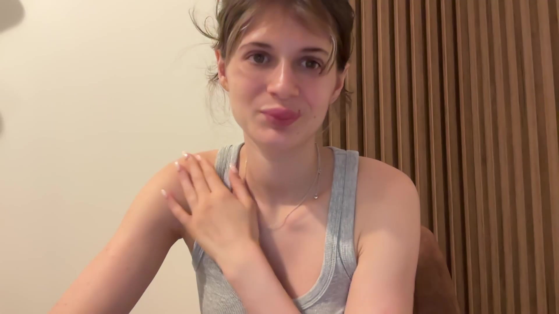 Gallery image thumbnail from Miss_L's myfreecams stream on, 08/21/2026, 15:38 image 12 of 20