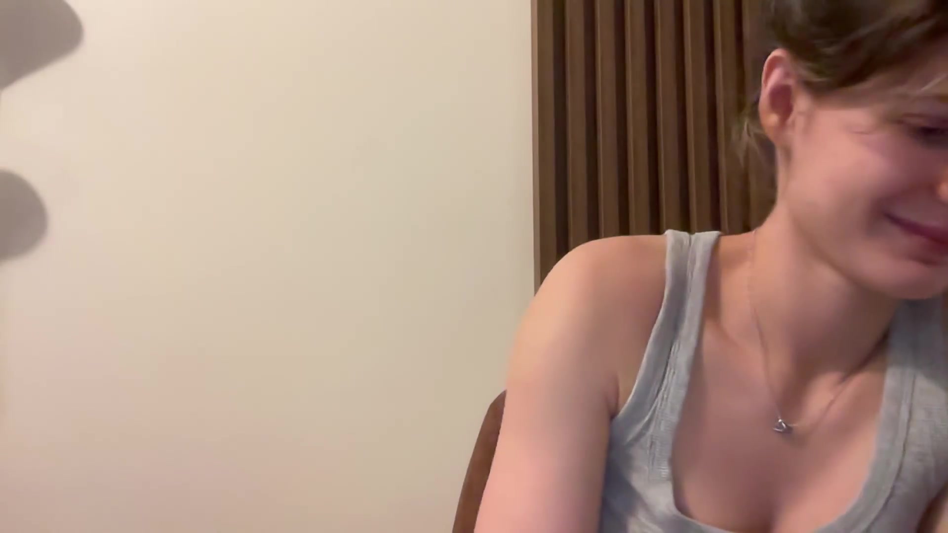 Gallery image thumbnail from Miss_L's myfreecams stream on, 08/21/2026, 15:38 image 14 of 20