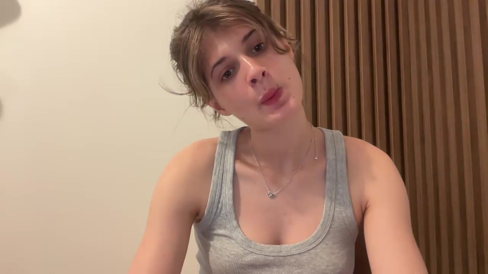 Gallery image thumbnail from Miss_L's myfreecams stream on, 08/21/2026, 15:38 image 4 of 20