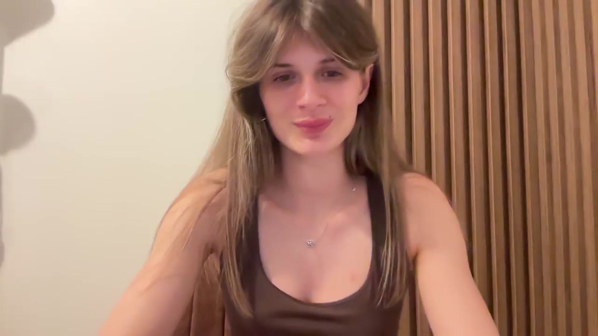 Gallery image thumbnail from Miss_L's myfreecams stream on, 08/22/2026, 19:31 image 12 of 20