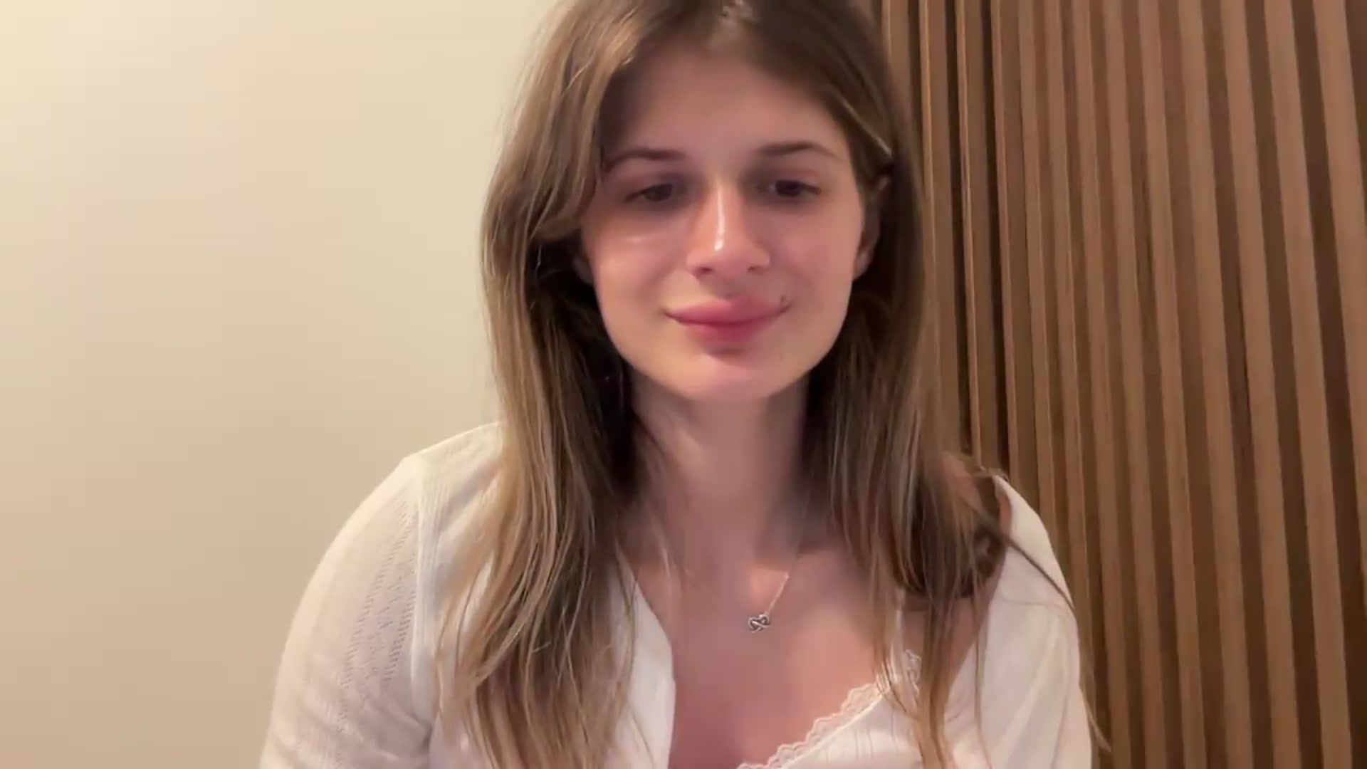 Gallery image thumbnail from Miss_L's myfreecams stream on, 08/28/2026, 18:36 image 14 of 20