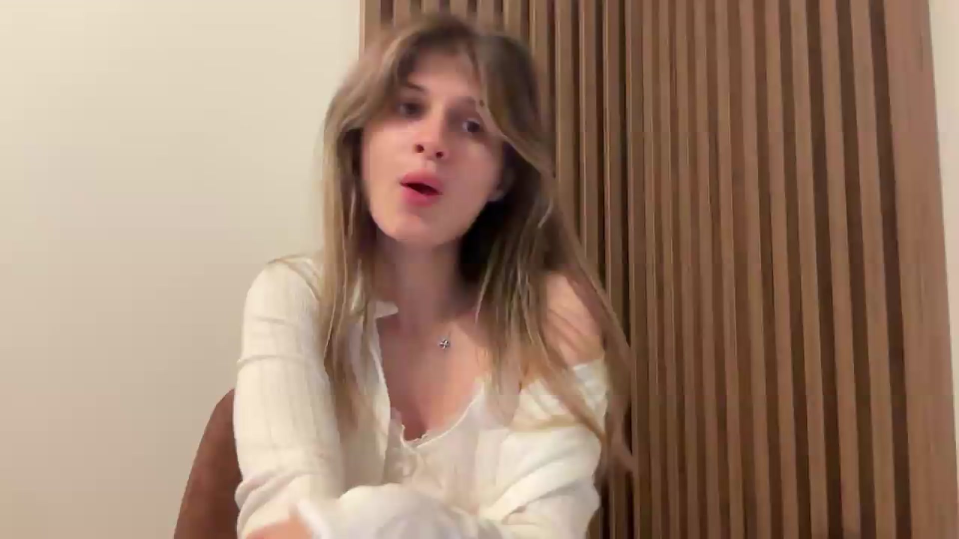 Gallery image thumbnail from Miss_L's myfreecams stream on, 08/28/2026, 18:36 image 7 of 20