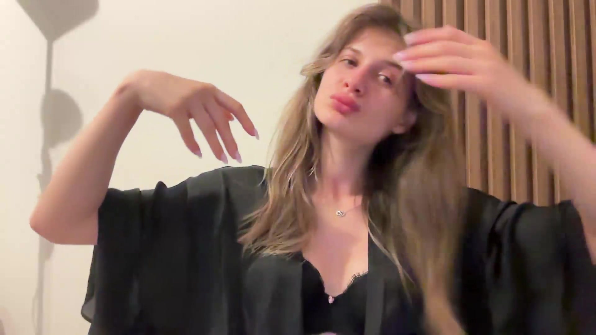 Gallery image thumbnail from Miss_L's myfreecams stream on, 09/02/2026, 22:08 image 5 of 20