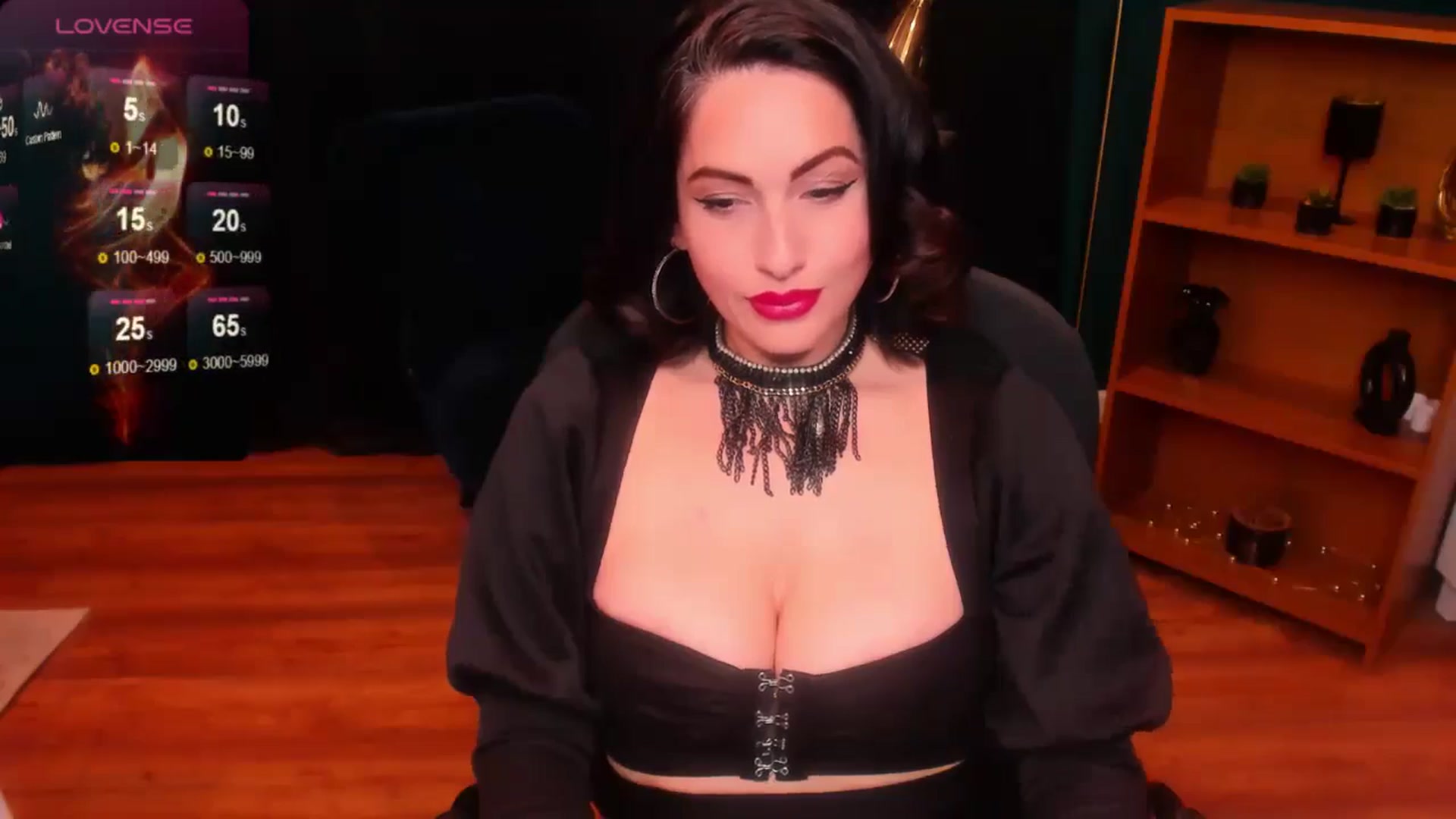 Gallery image thumbnail from Miss_LeiaHolt's myfreecams stream on, 06/03/2024, 09:27 image 9 of 20