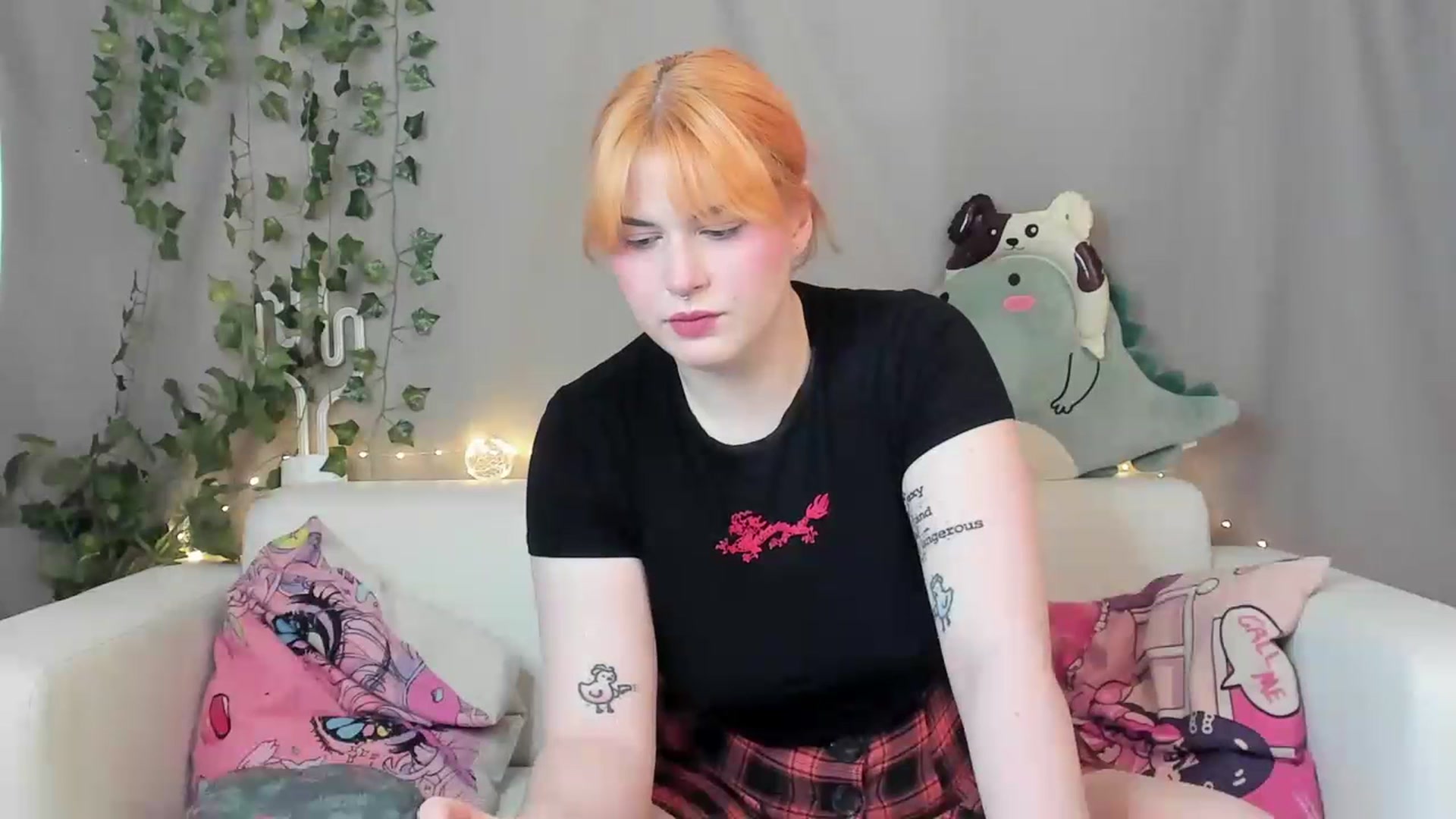 Gallery image thumbnail from Miss_Lizzy_'s myfreecams stream on, 07/03/2023, 02:35 image 1 of 20