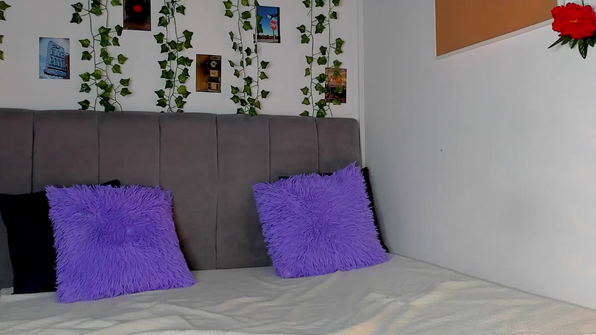 Gallery image thumbnail from Miss_Lizzy_'s myfreecams stream on, 08/23/2025, 06:25 image 14 of 20