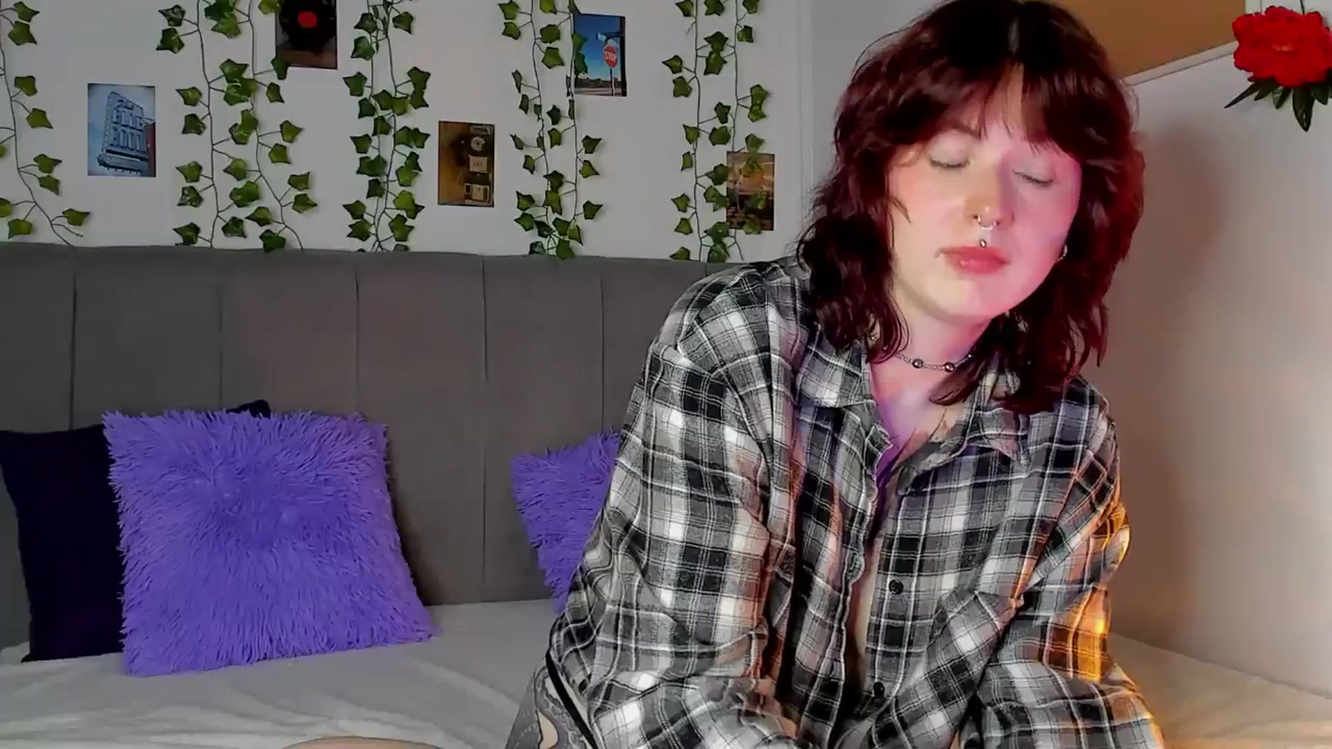 Gallery image thumbnail from Miss_Lizzy_'s myfreecams stream on, 08/23/2025, 06:25 image 9 of 20