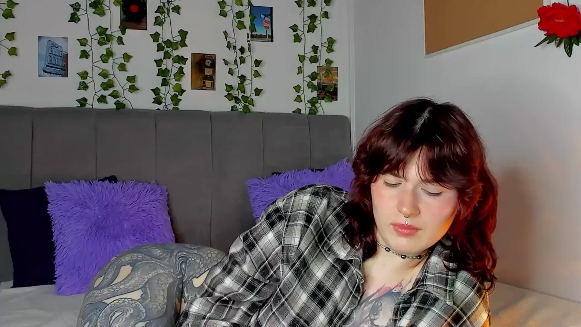 Gallery image thumbnail from Miss_Lizzy_'s myfreecams stream on, 08/23/2025, 06:25 image 15 of 20