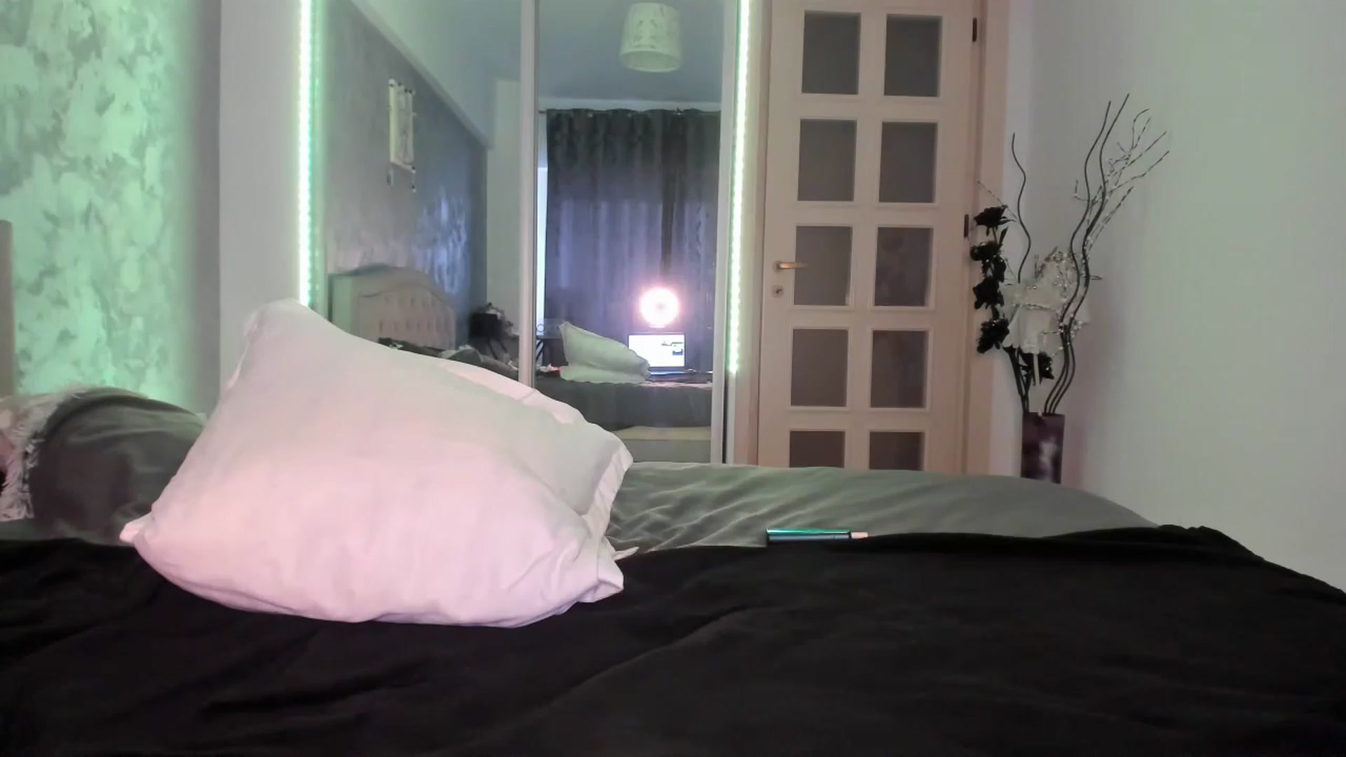 Gallery image thumbnail from Miss_Medyson's myfreecams stream on, 11/24/2022, 11:00 image 13 of 20