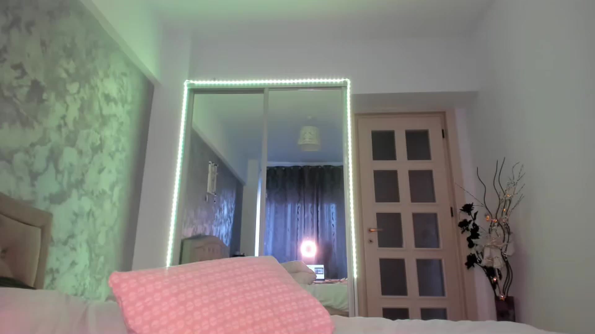 Gallery image thumbnail from Miss_Medyson's myfreecams stream on, 12/31/2022, 10:49 image 13 of 20