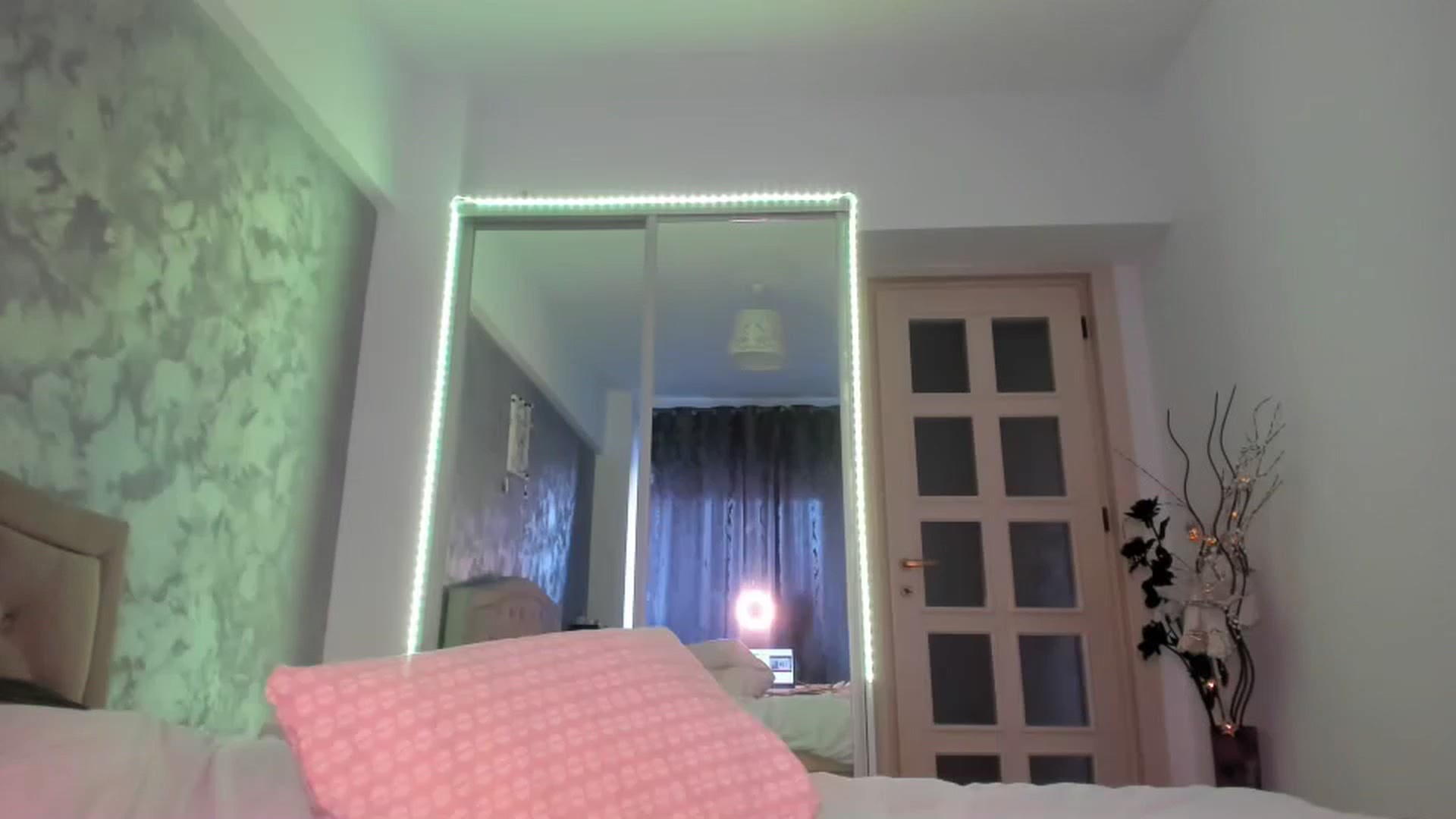 Gallery image thumbnail from Miss_Medyson's myfreecams stream on, 12/31/2022, 10:49 image 12 of 20