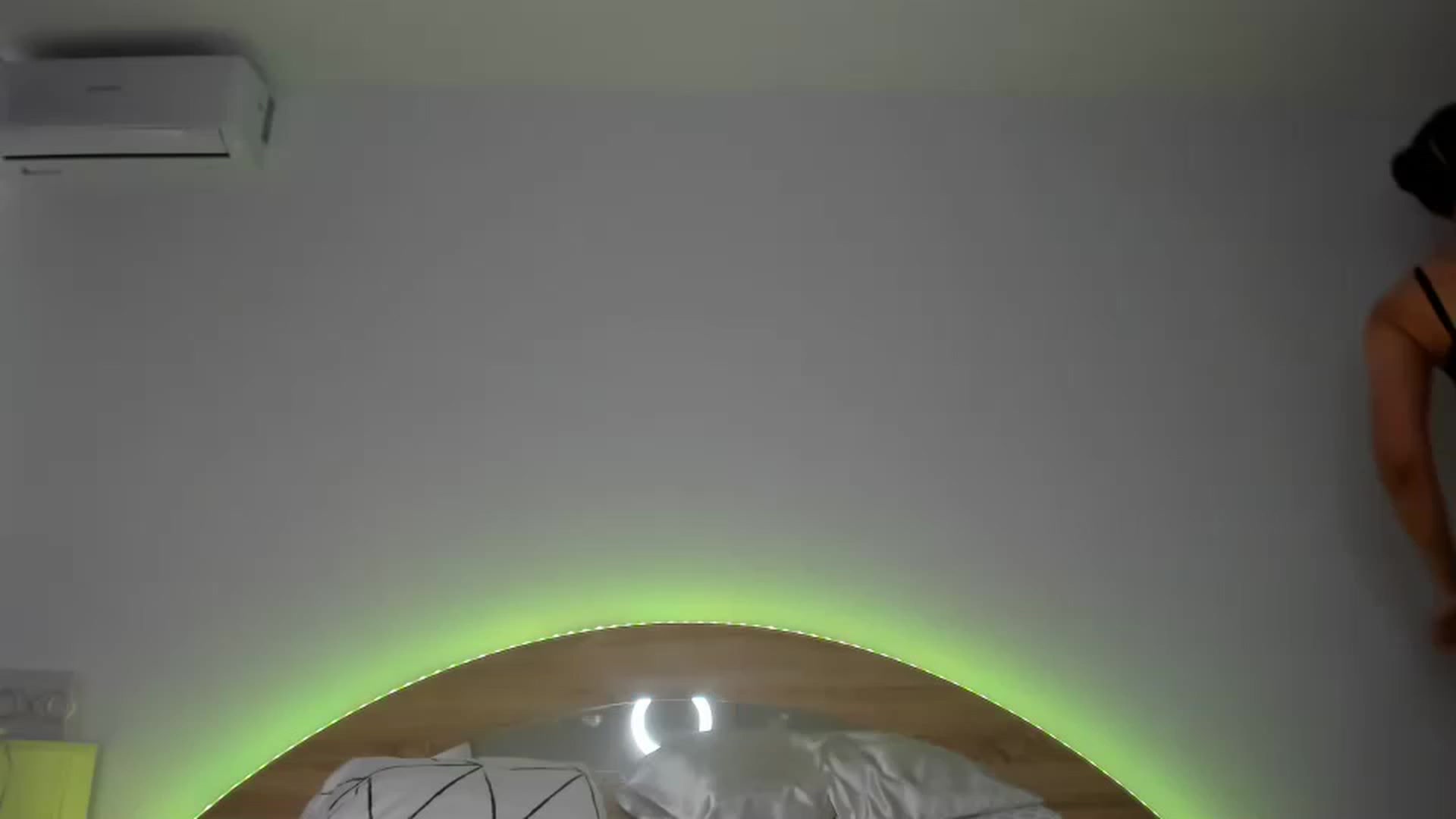 Gallery image thumbnail from Miss_Medyson's myfreecams stream on, 03/17/2023, 13:03 image 15 of 20