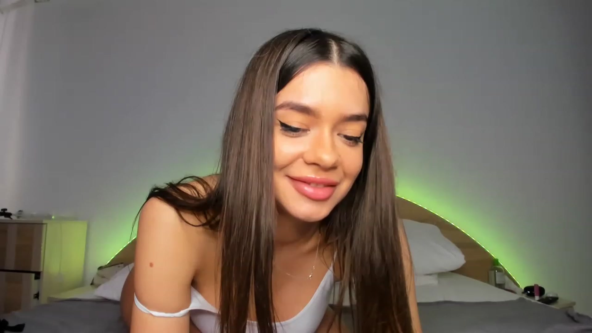 Gallery image thumbnail from Miss_Medyson's myfreecams stream on, 03/22/2023, 14:01 image 6 of 20